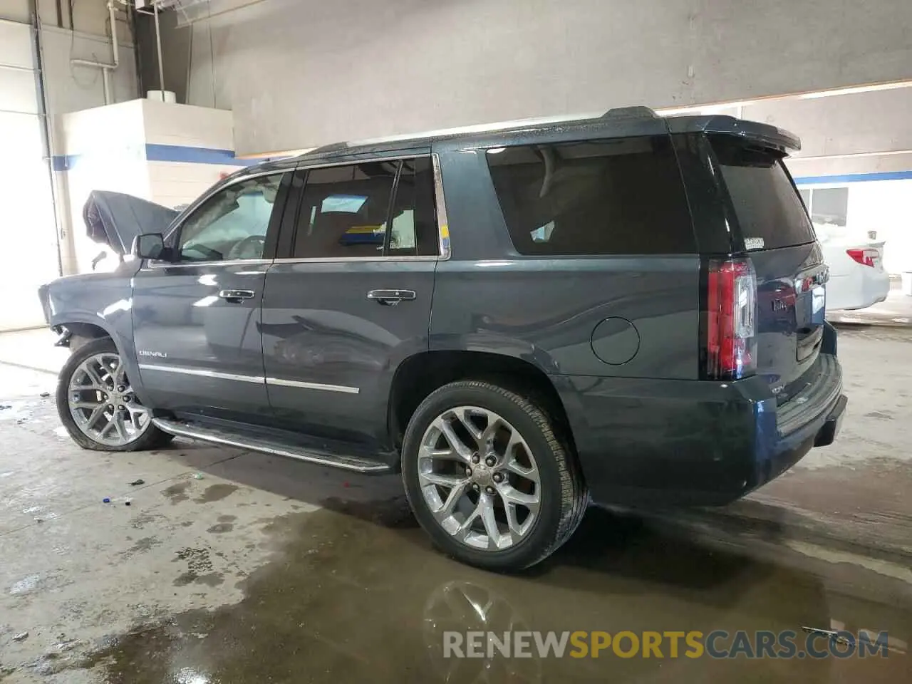 2 Photograph of a damaged car 1GKS2CKJ3KR145966 GMC YUKON 2019