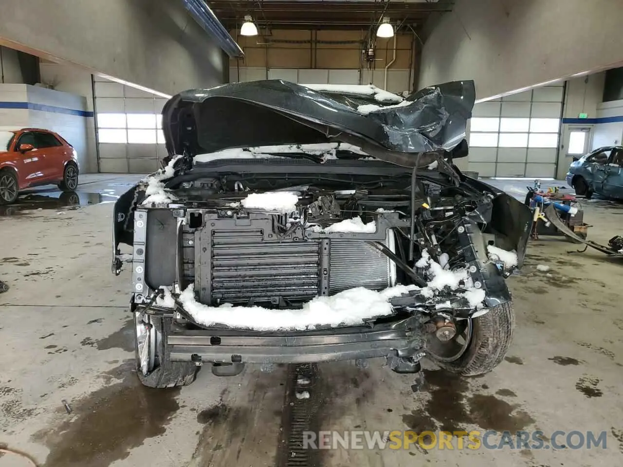 5 Photograph of a damaged car 1GKS2CKJ3KR145966 GMC YUKON 2019