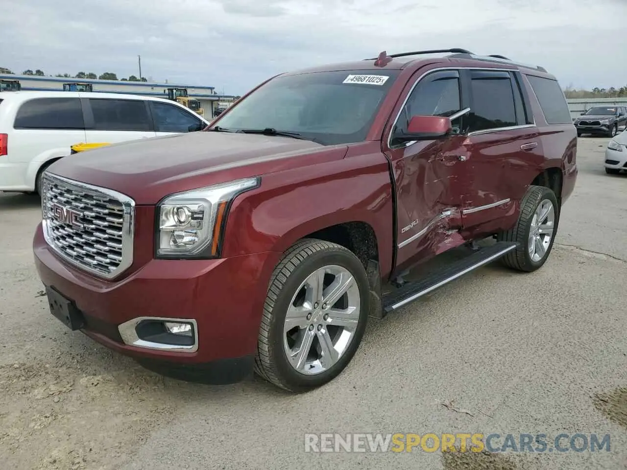 1 Photograph of a damaged car 1GKS2CKJ3KR342779 GMC YUKON 2019