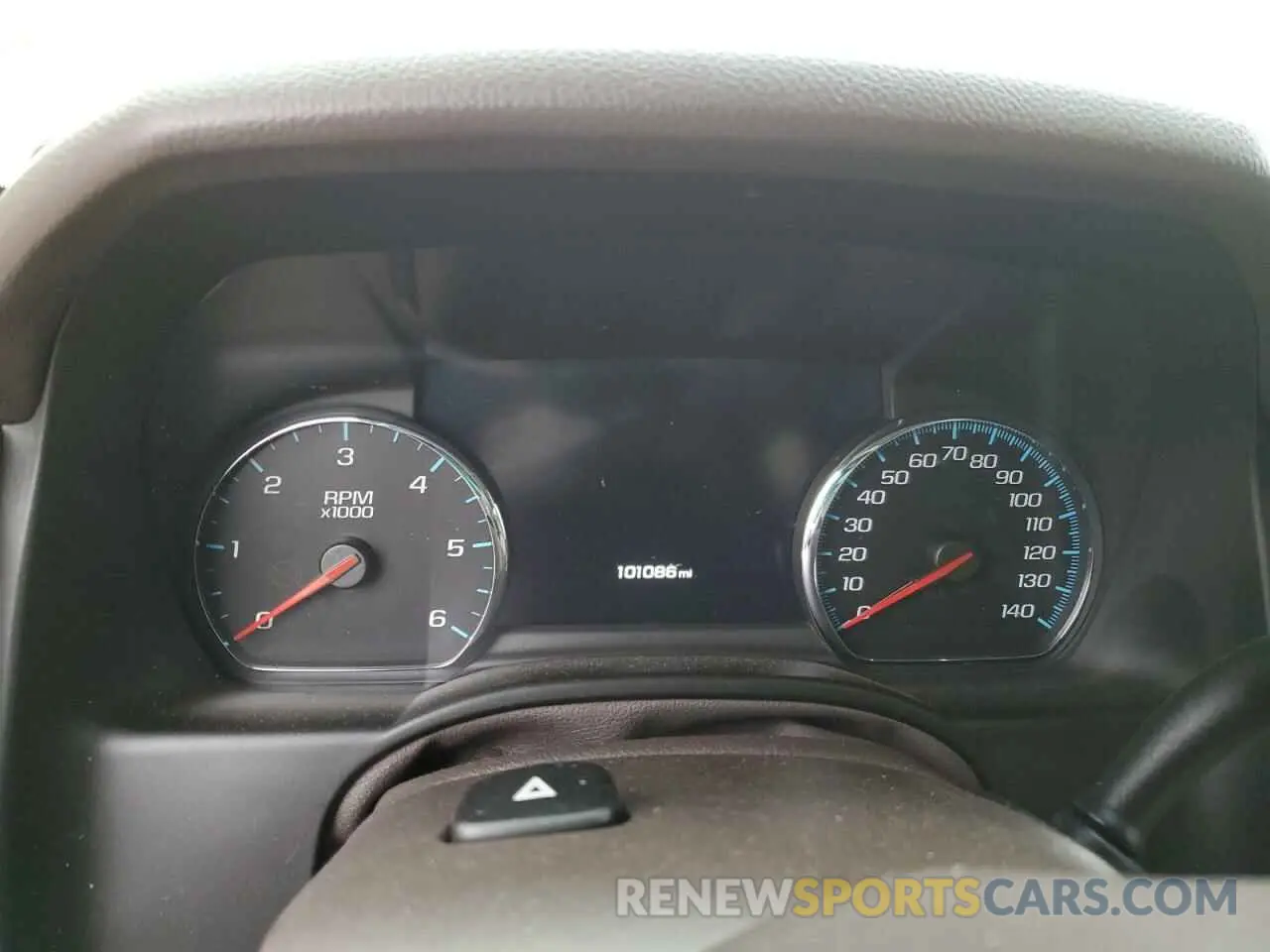 9 Photograph of a damaged car 1GKS2CKJ4KR328227 GMC YUKON 2019