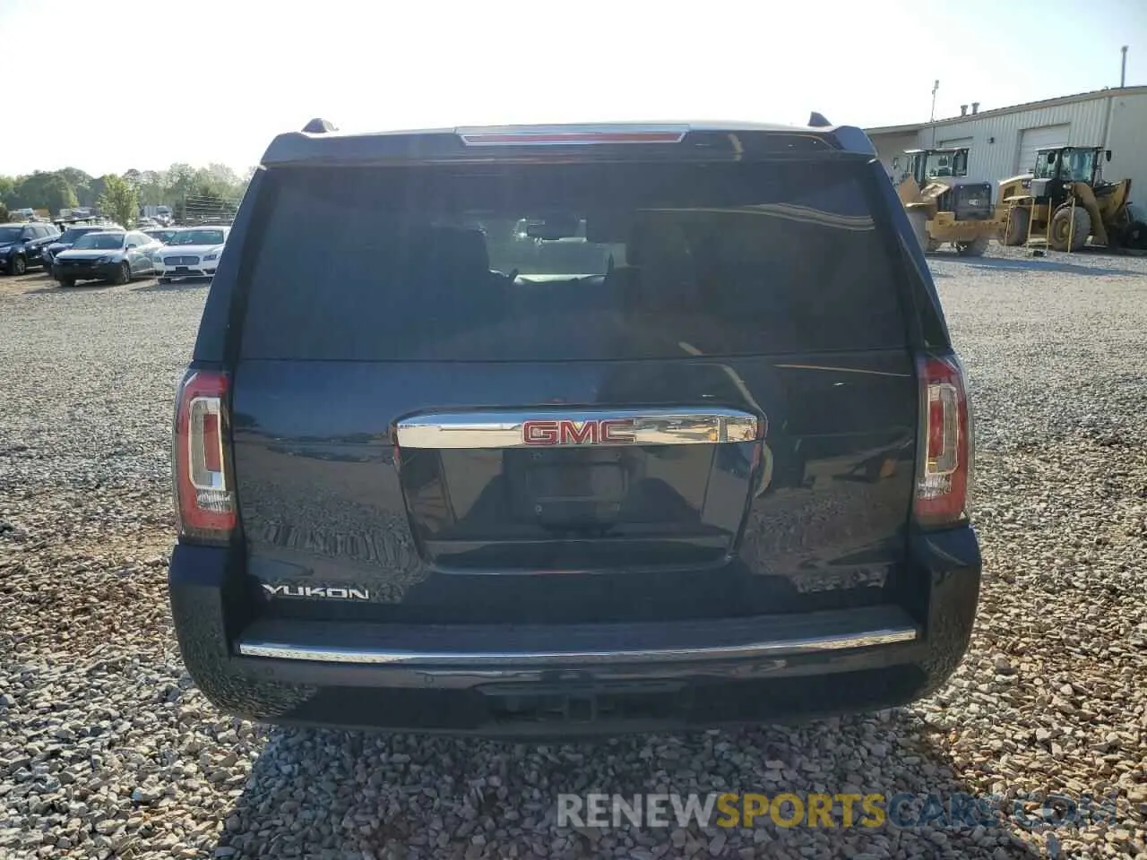 6 Photograph of a damaged car 1GKS2CKJ4KR343990 GMC YUKON 2019