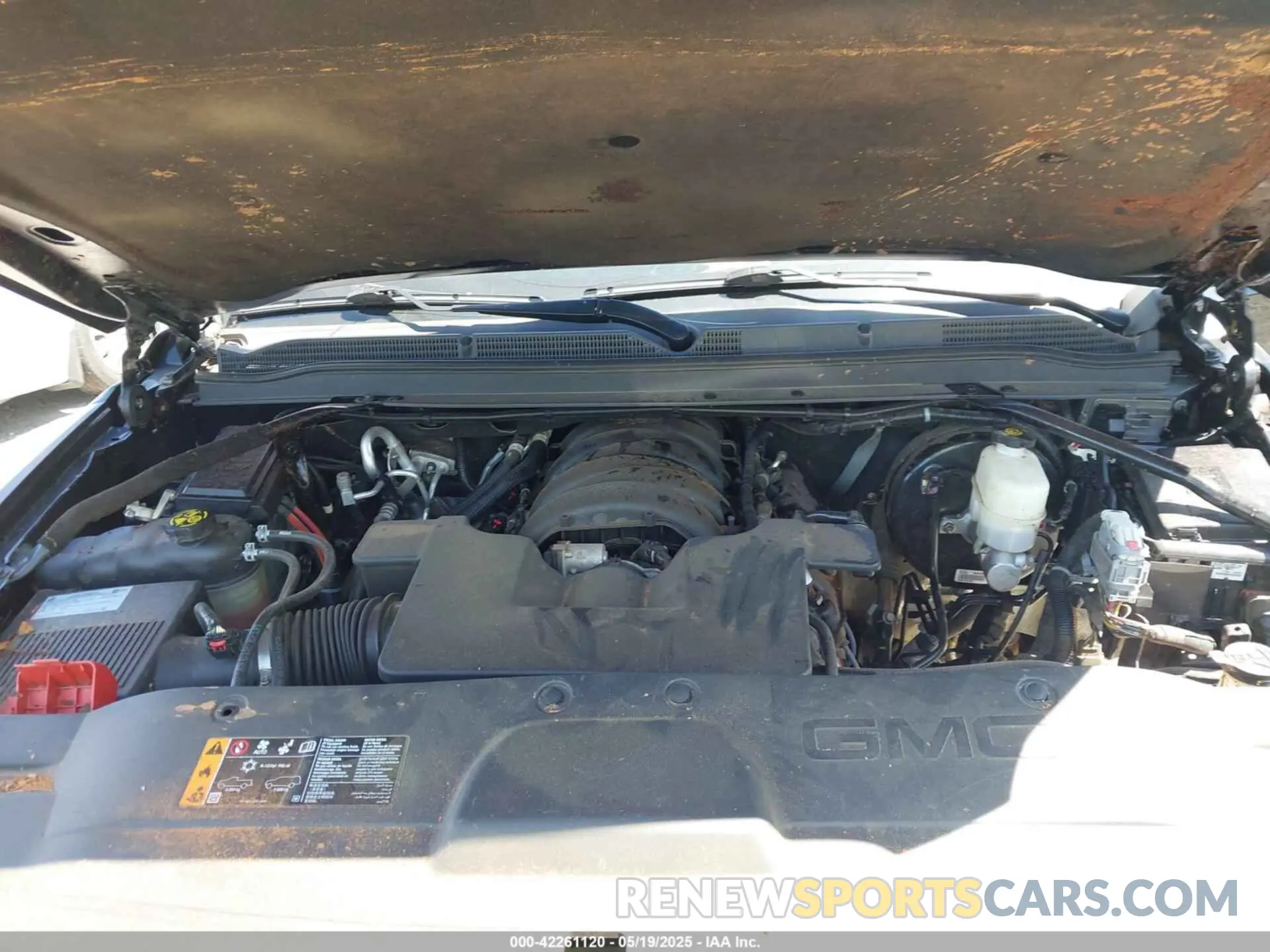 10 Photograph of a damaged car 1GKS2CKJ7KR156212 GMC YUKON 2019