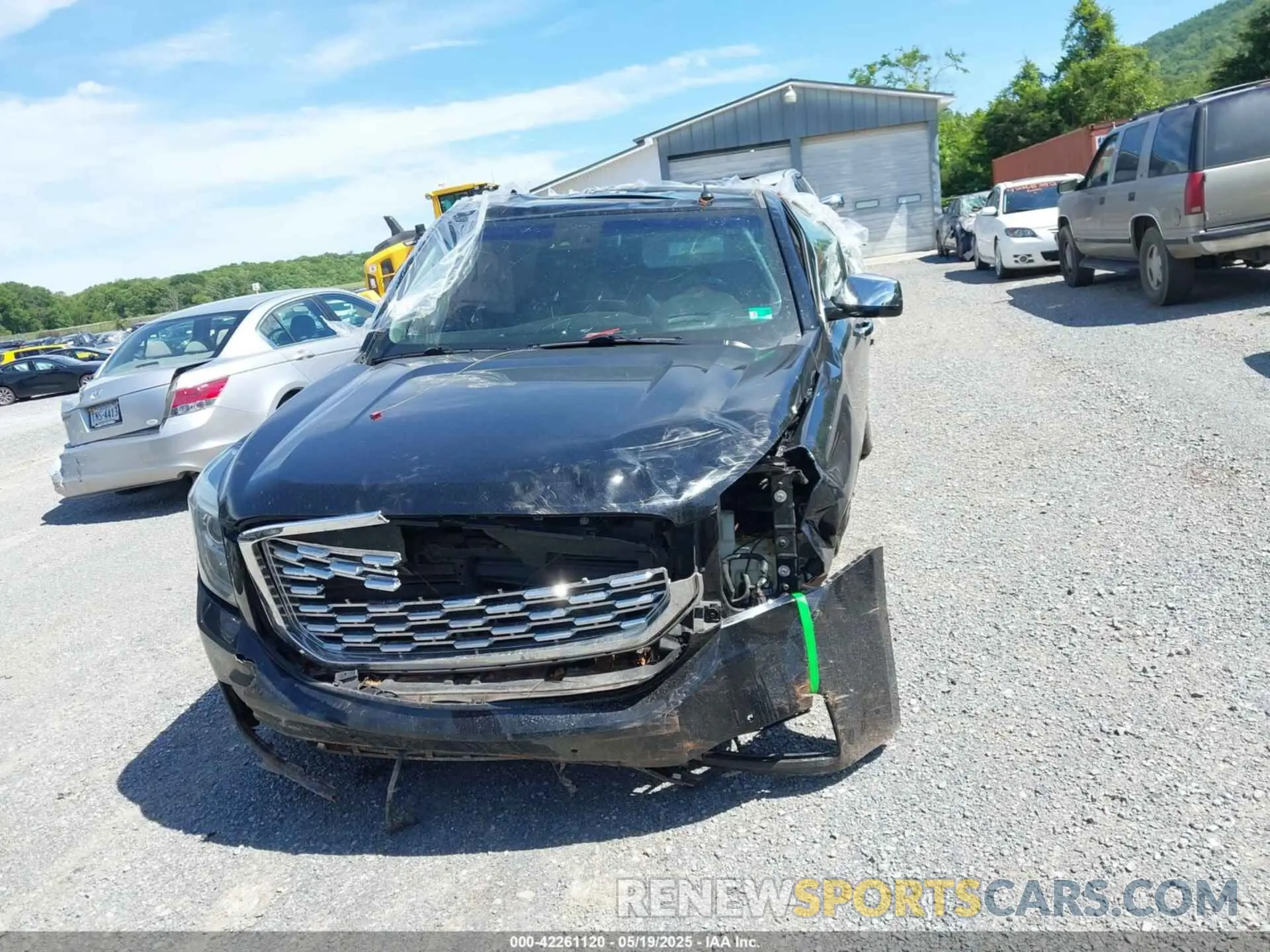 12 Photograph of a damaged car 1GKS2CKJ7KR156212 GMC YUKON 2019