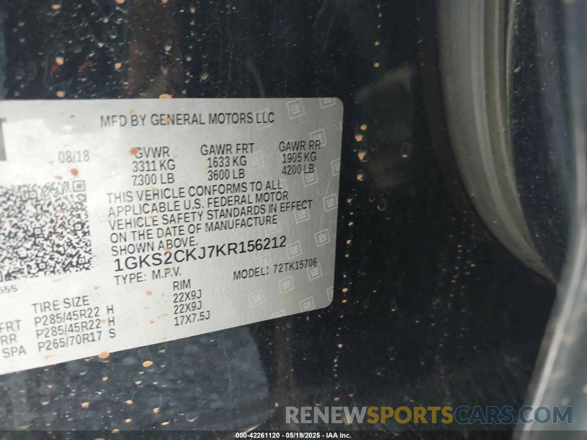 9 Photograph of a damaged car 1GKS2CKJ7KR156212 GMC YUKON 2019