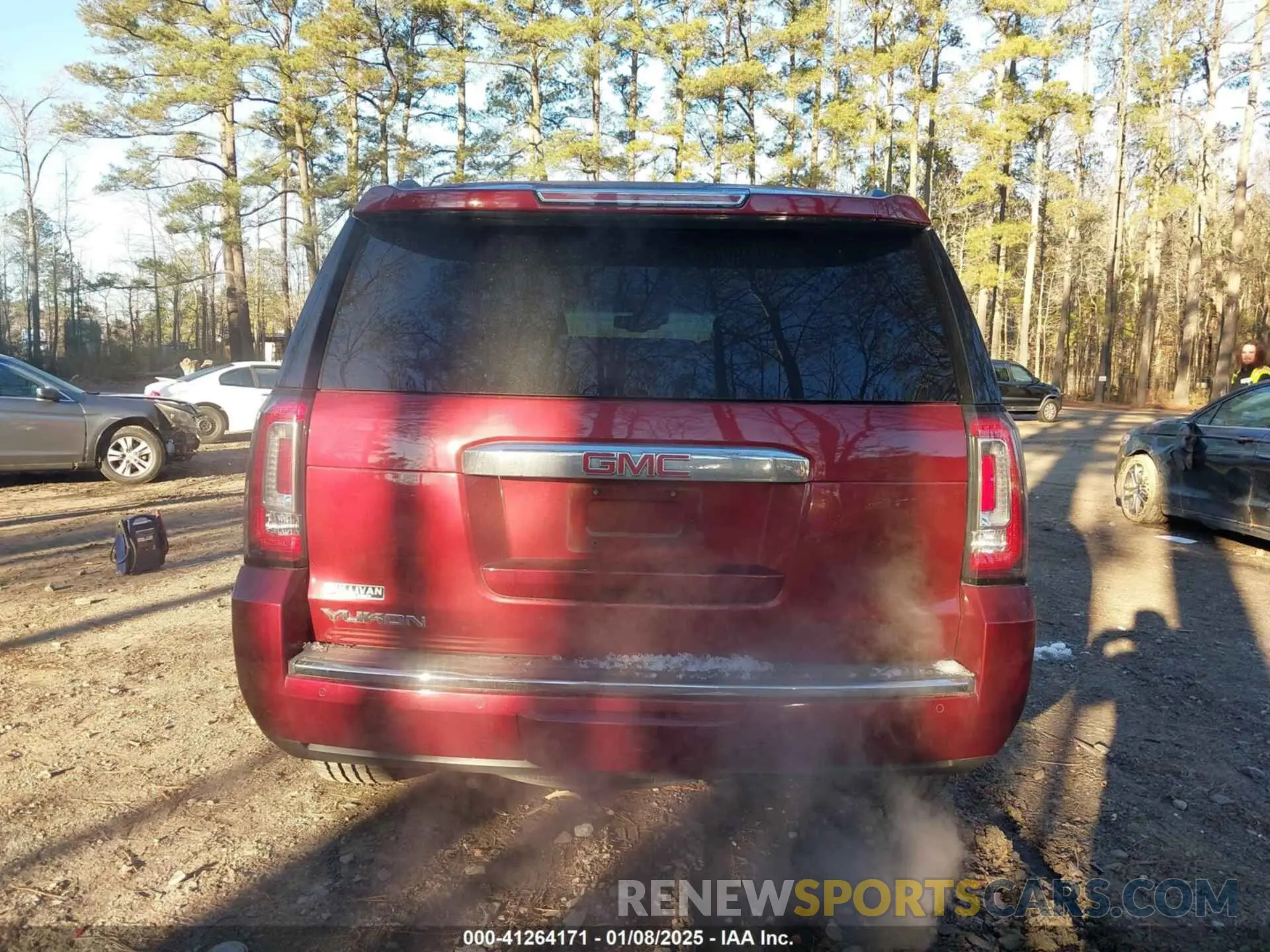 16 Photograph of a damaged car 1GKS2CKJ8KR137636 GMC YUKON 2019