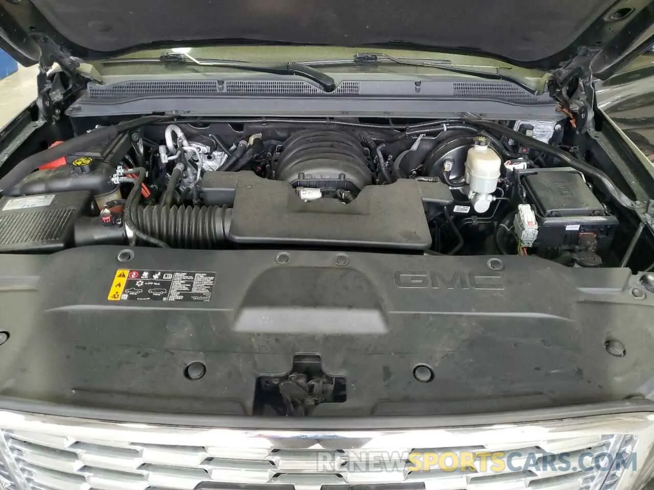 13 Photograph of a damaged car 1GKS2CKJ9KR409479 GMC YUKON 2019