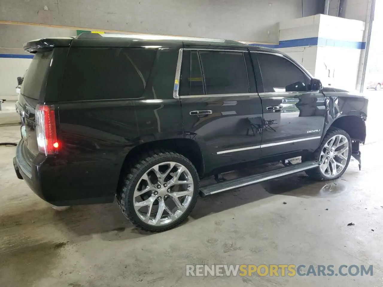 3 Photograph of a damaged car 1GKS2CKJ9KR409479 GMC YUKON 2019