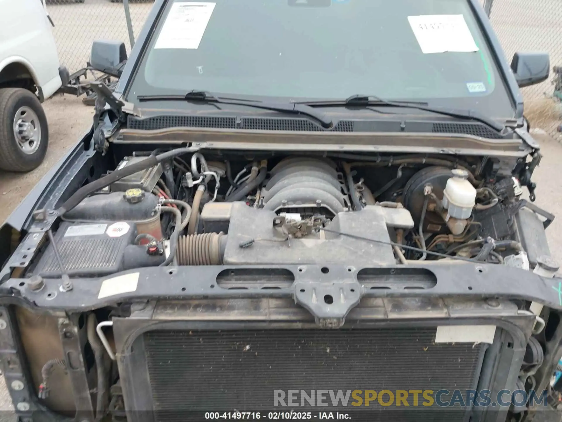 10 Photograph of a damaged car 1GKS2CKJXKR302229 GMC YUKON 2019