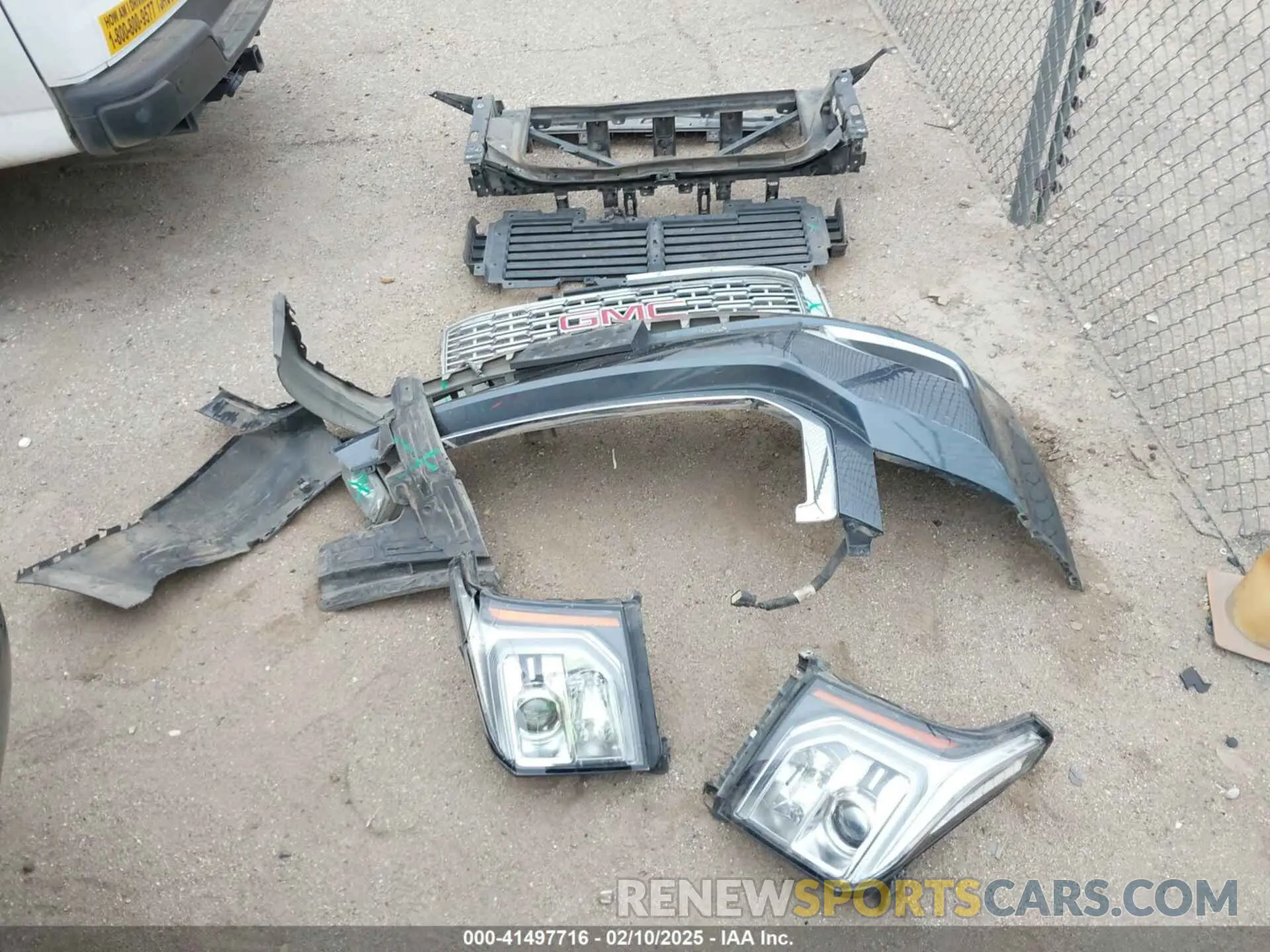12 Photograph of a damaged car 1GKS2CKJXKR302229 GMC YUKON 2019