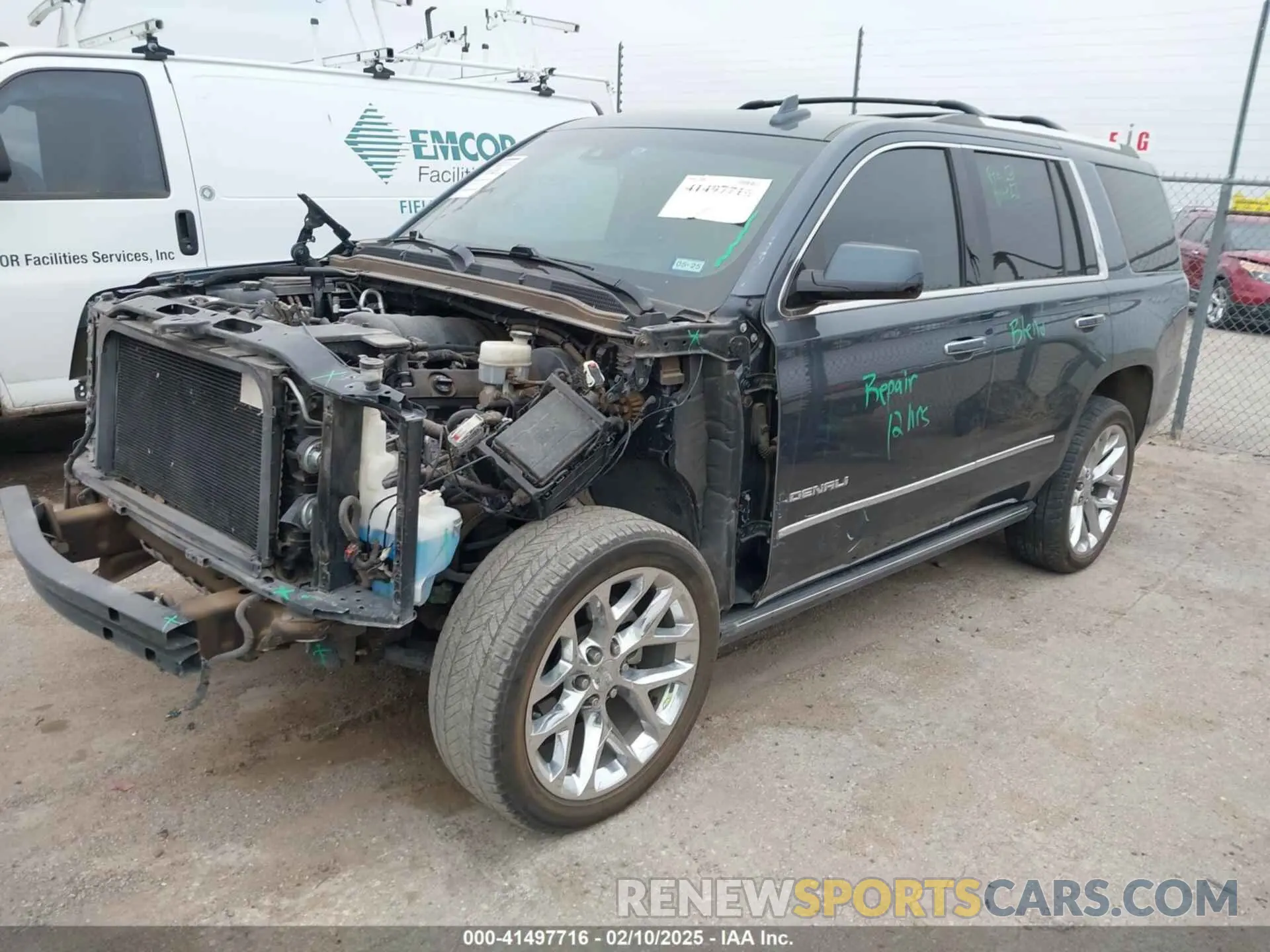 2 Photograph of a damaged car 1GKS2CKJXKR302229 GMC YUKON 2019
