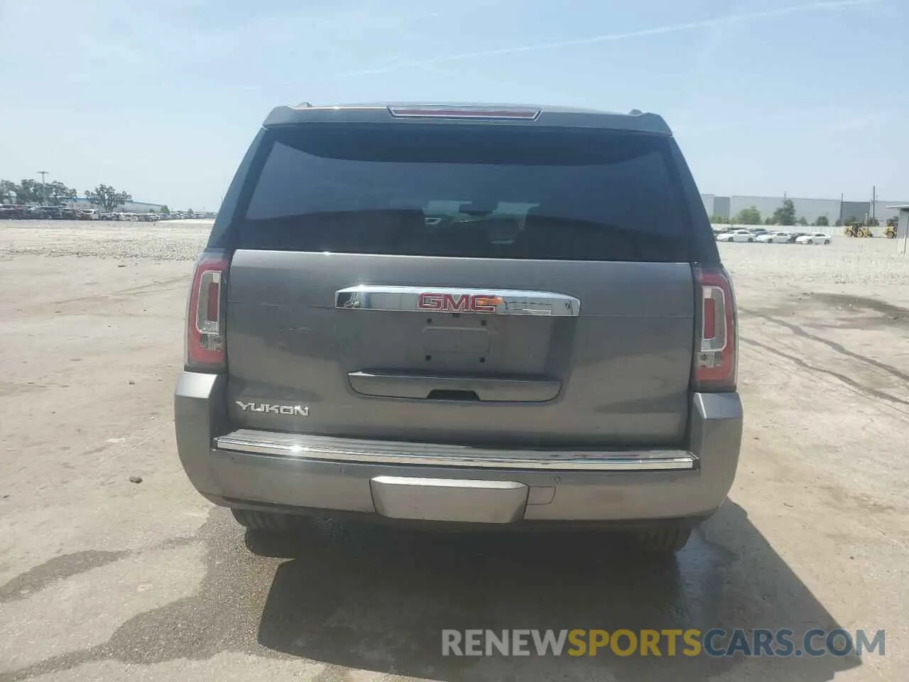 6 Photograph of a damaged car 1GKS2CKJXKR352600 GMC YUKON 2019