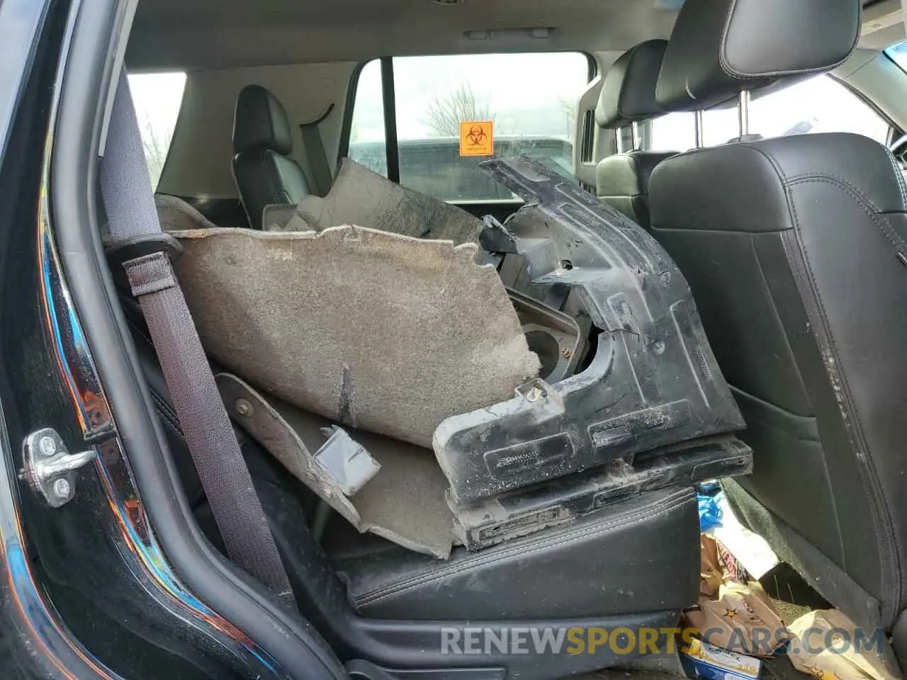 11 Photograph of a damaged car 1GKS2CKJXKR381028 GMC YUKON 2019