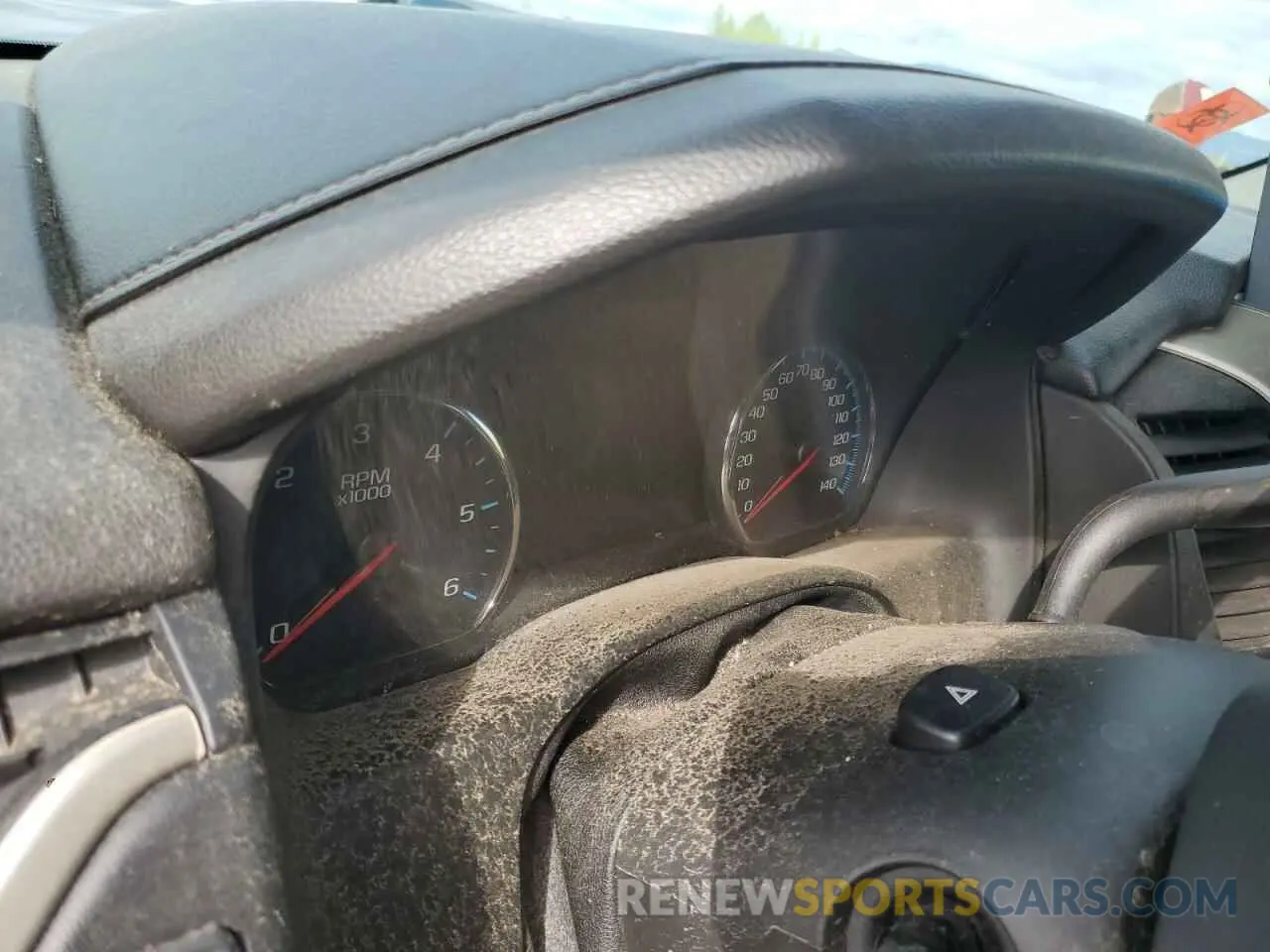 9 Photograph of a damaged car 1GKS2CKJXKR381028 GMC YUKON 2019