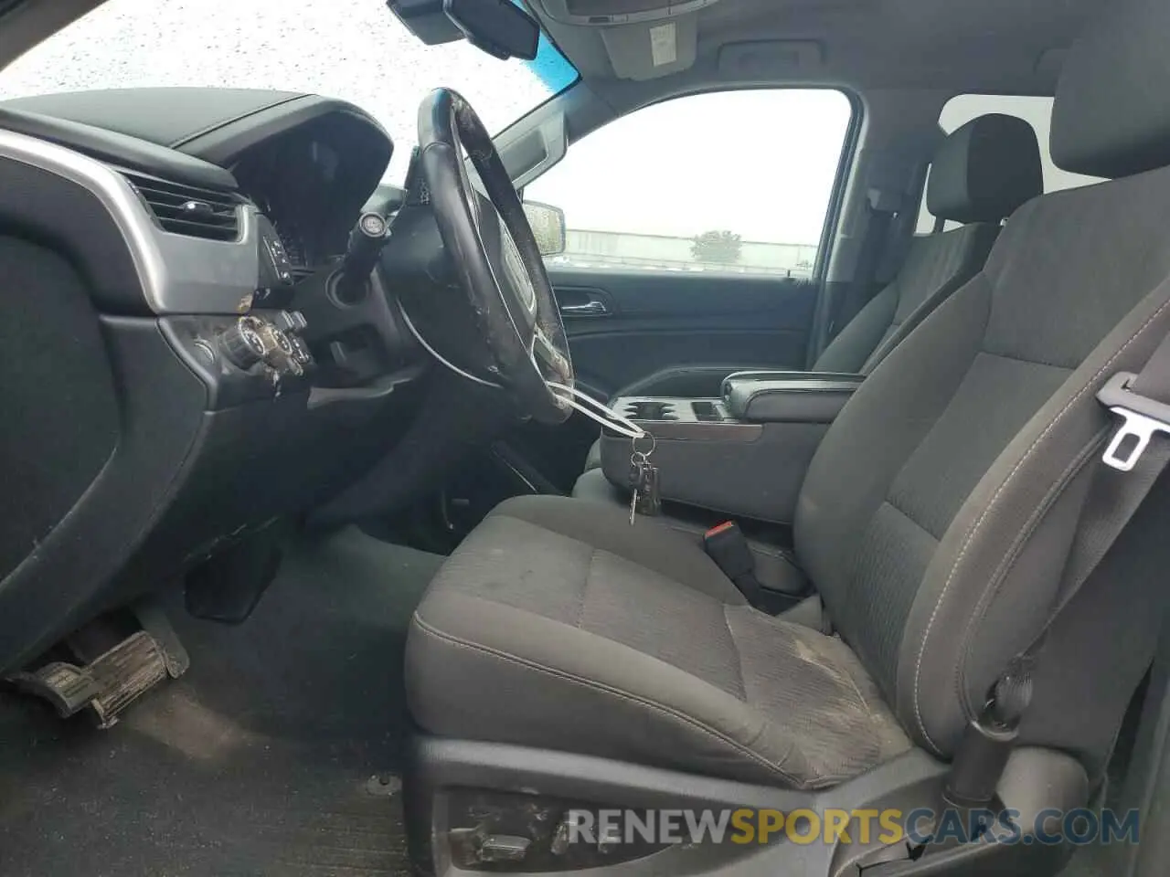 7 Photograph of a damaged car 1GKS2FEC2KR204603 GMC YUKON 2019