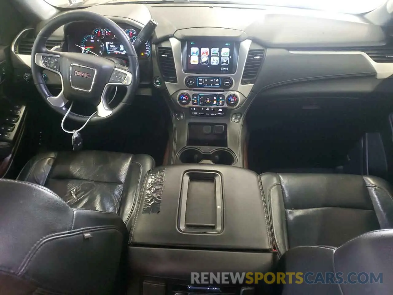 8 Photograph of a damaged car 1GKS2GKC1KR163990 GMC YUKON 2019
