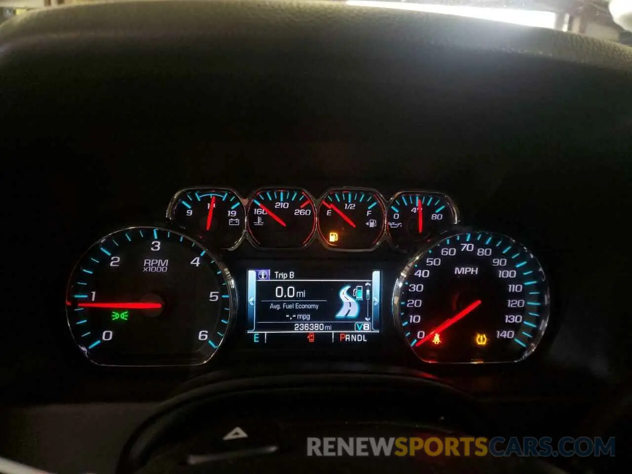 9 Photograph of a damaged car 1GKS2GKC1KR163990 GMC YUKON 2019