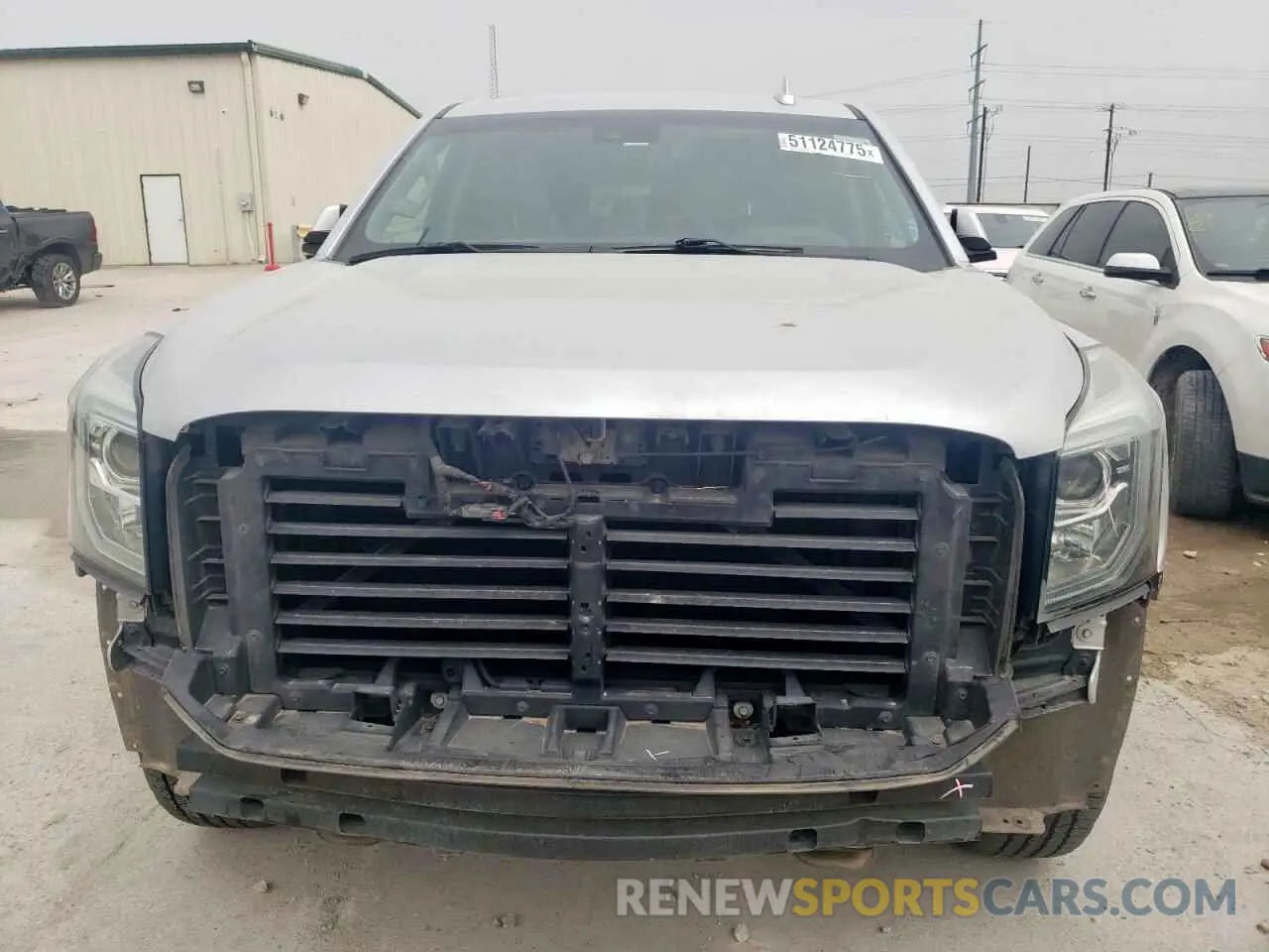 5 Photograph of a damaged car 1GKS2GKC3KR343794 GMC YUKON 2019