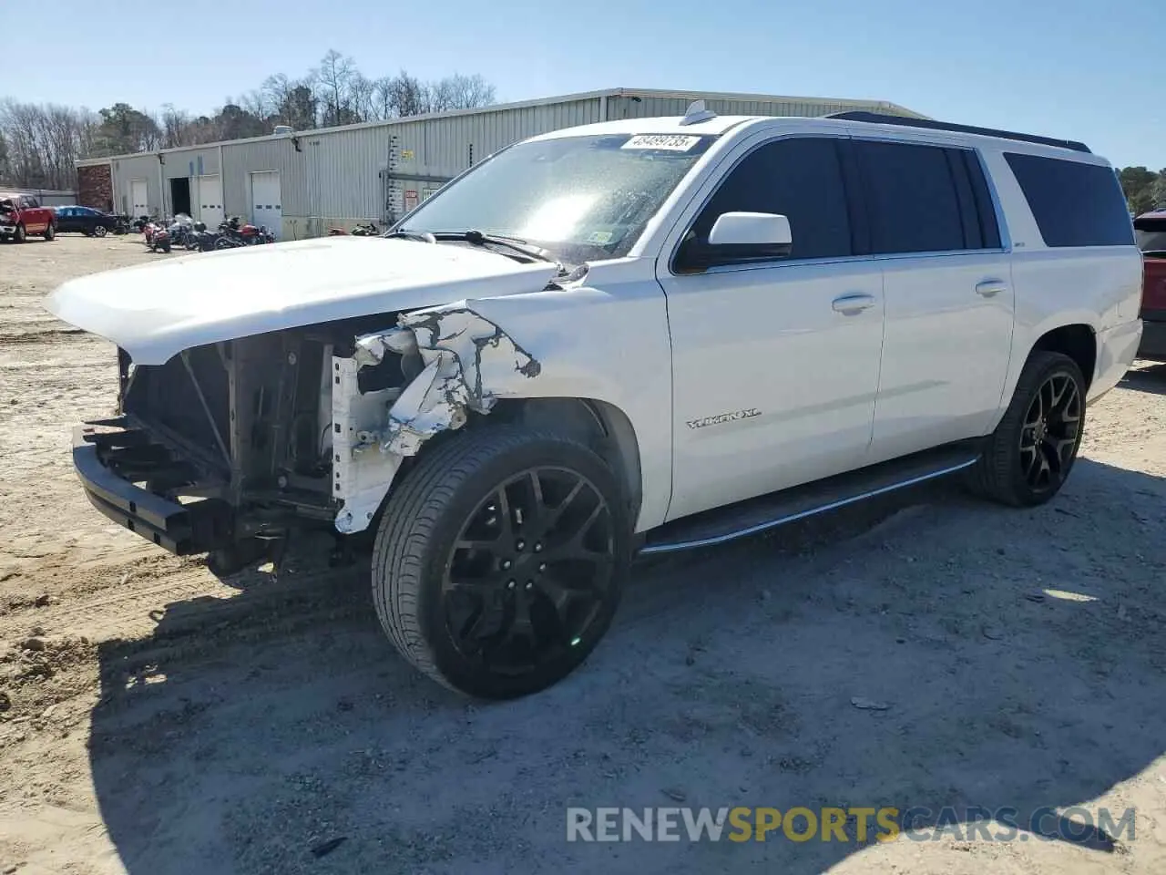 1 Photograph of a damaged car 1GKS2GKC3KR359669 GMC YUKON 2019