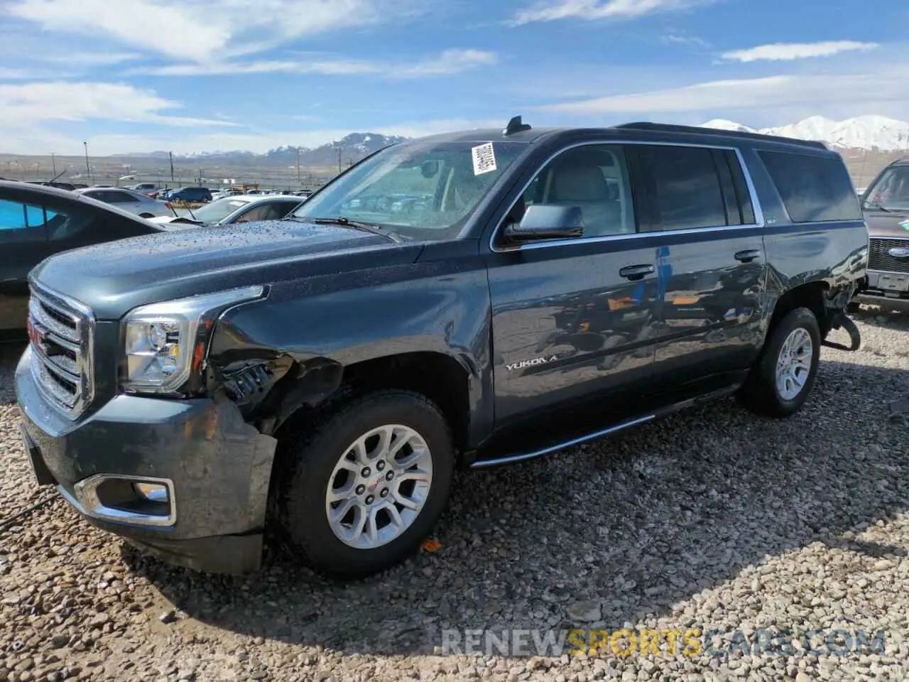 1 Photograph of a damaged car 1GKS2GKC4KR302722 GMC YUKON 2019