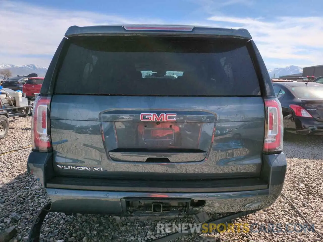 6 Photograph of a damaged car 1GKS2GKC4KR302722 GMC YUKON 2019