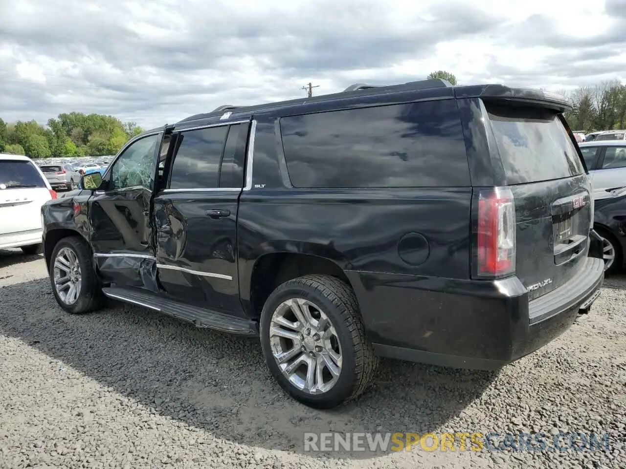 2 Photograph of a damaged car 1GKS2GKC5KR247763 GMC YUKON 2019