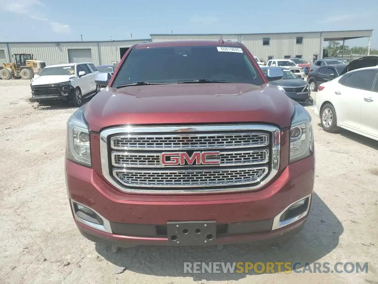 5 Photograph of a damaged car 1GKS2GKC5KR303605 GMC YUKON 2019