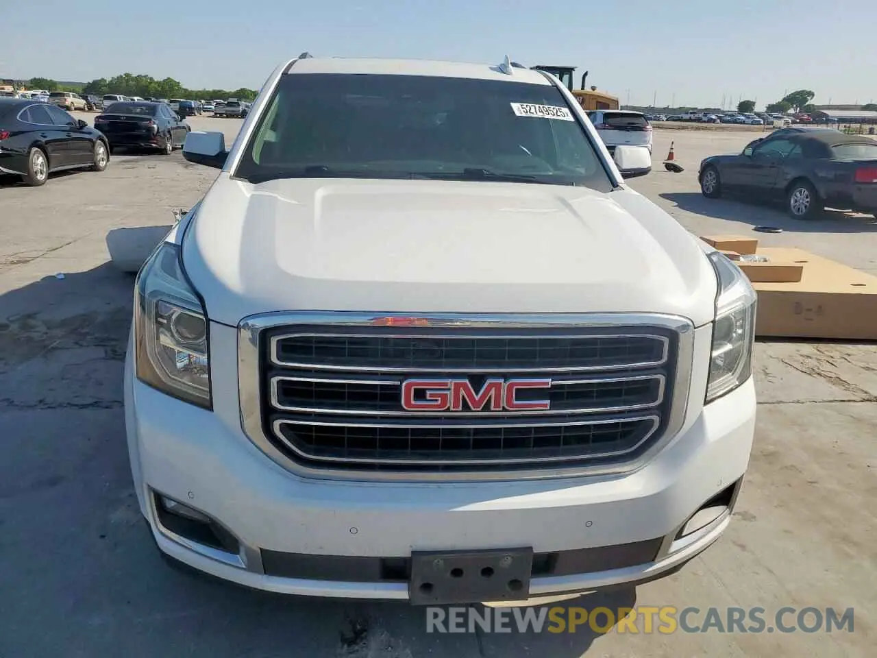 5 Photograph of a damaged car 1GKS2GKC5KR363643 GMC YUKON 2019