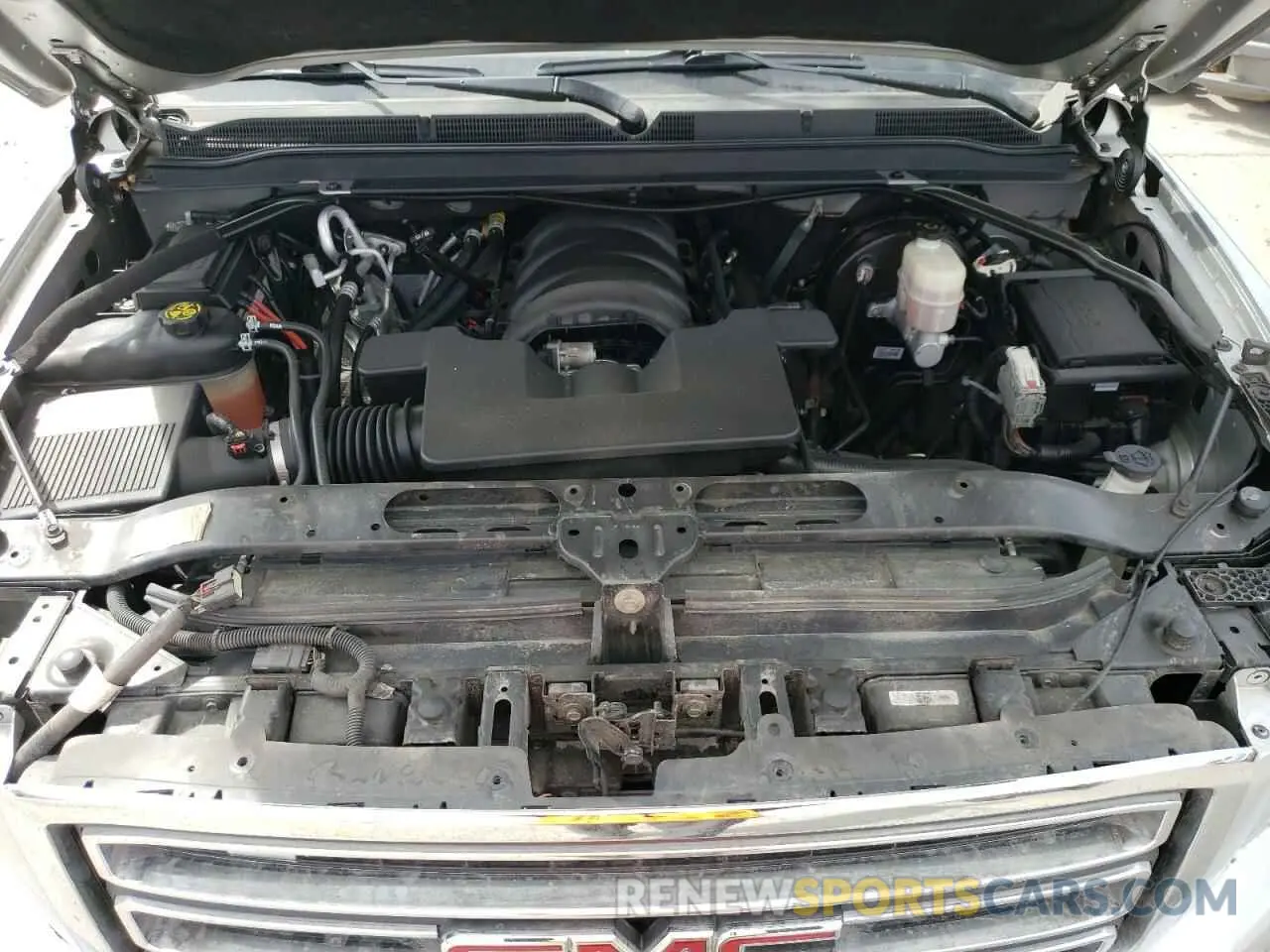 12 Photograph of a damaged car 1GKS2GKC8KR371087 GMC YUKON 2019