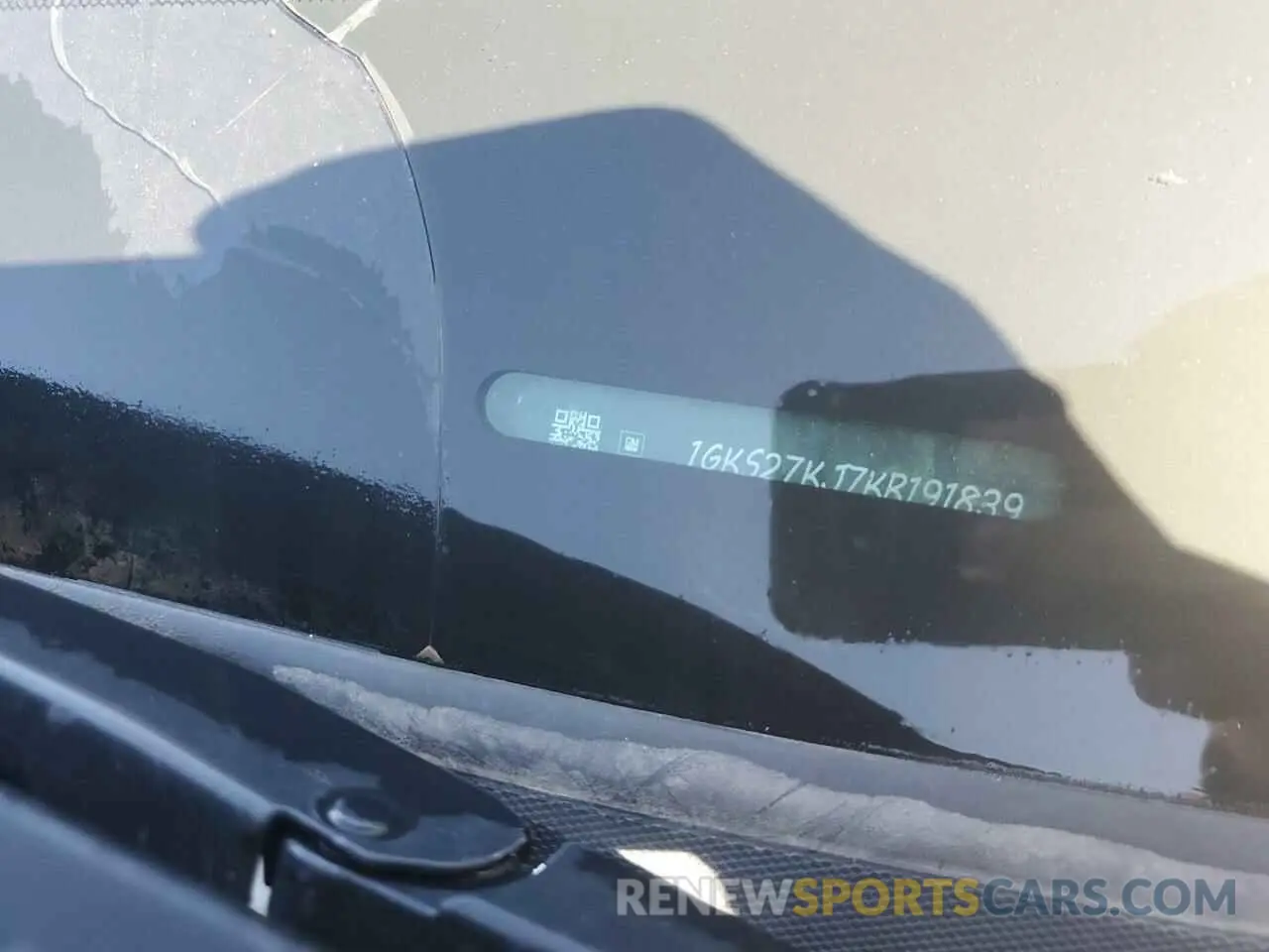 14 Photograph of a damaged car 1GKS2GKCXKR234894 GMC YUKON 2019