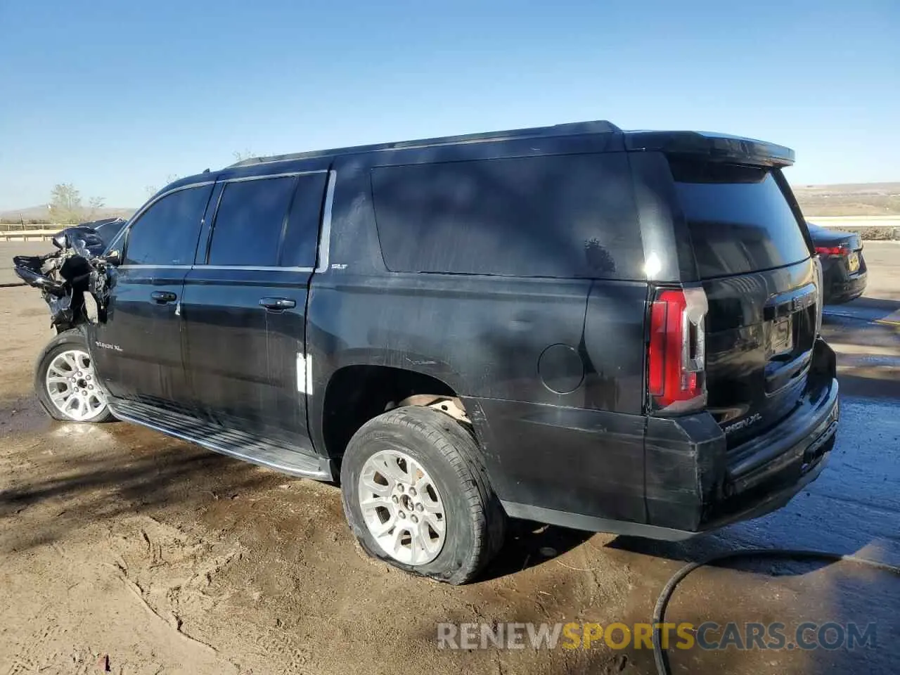 2 Photograph of a damaged car 1GKS2GKCXKR234894 GMC YUKON 2019