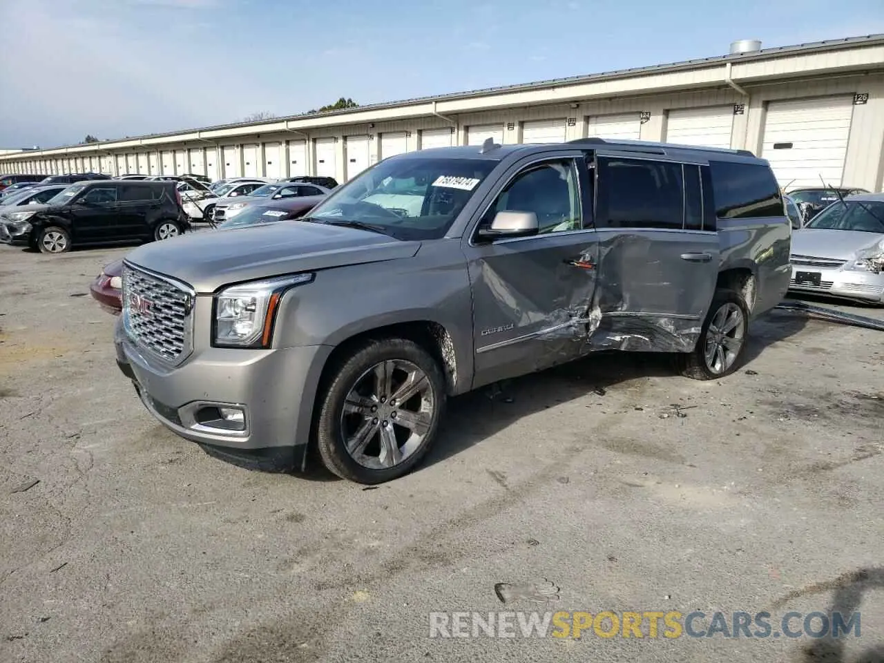 1 Photograph of a damaged car 1GKS2HKJ3KR247409 GMC YUKON 2019