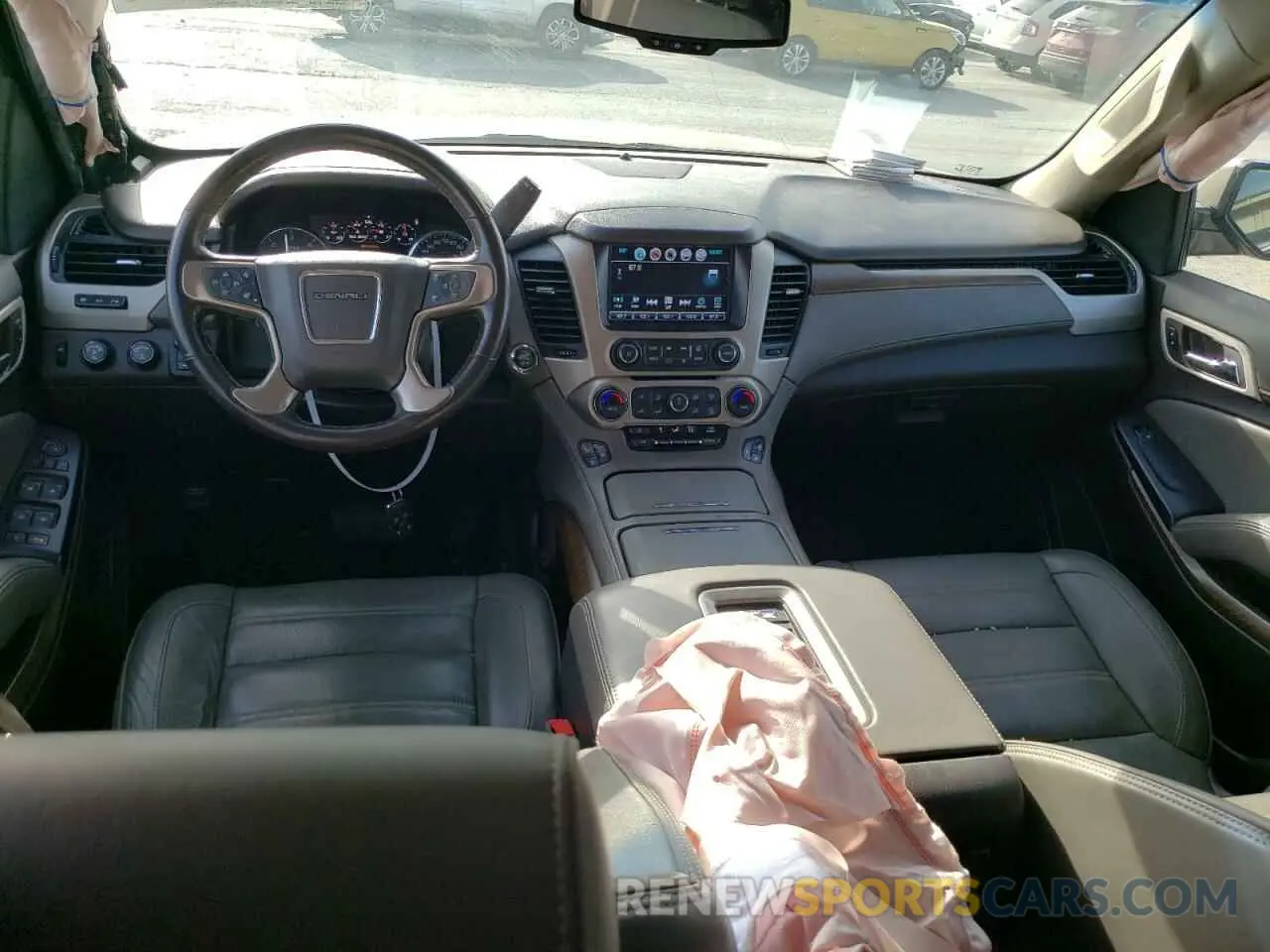 8 Photograph of a damaged car 1GKS2HKJ3KR247409 GMC YUKON 2019