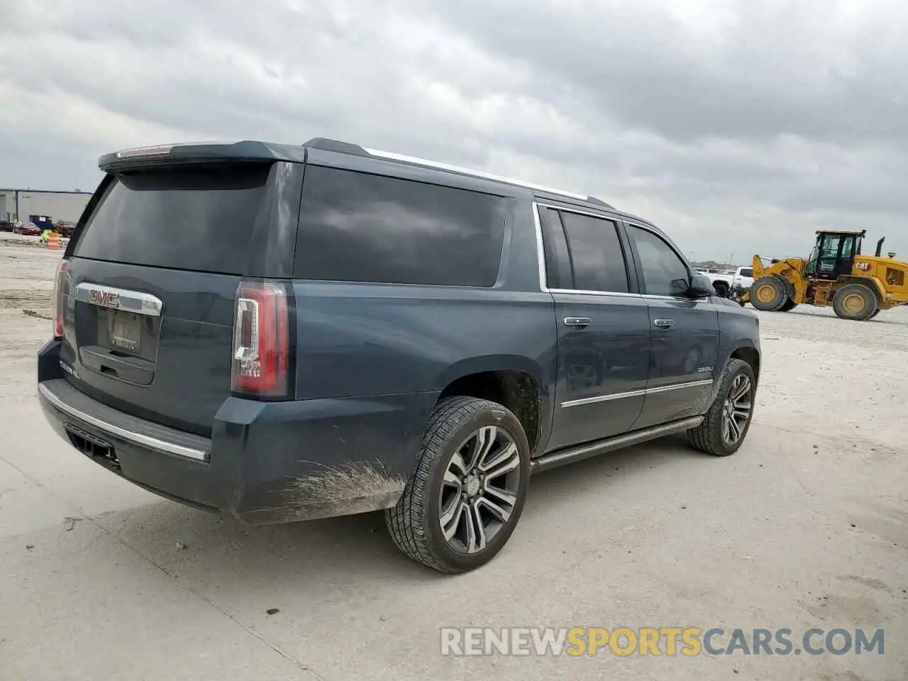 3 Photograph of a damaged car 1GKS2HKJ6KR304587 GMC YUKON 2019