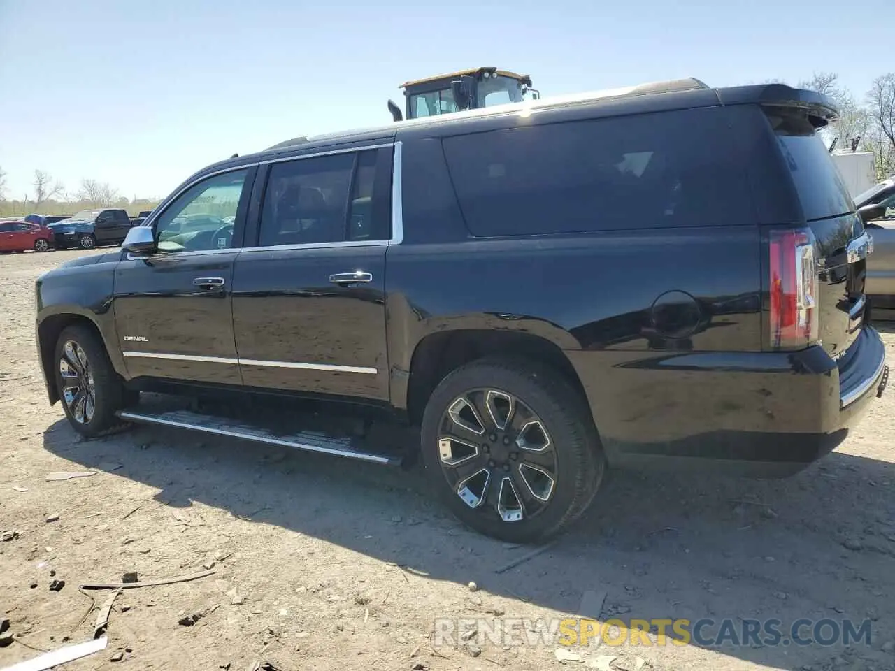 2 Photograph of a damaged car 1GKS2HKJ6KR307005 GMC YUKON 2019