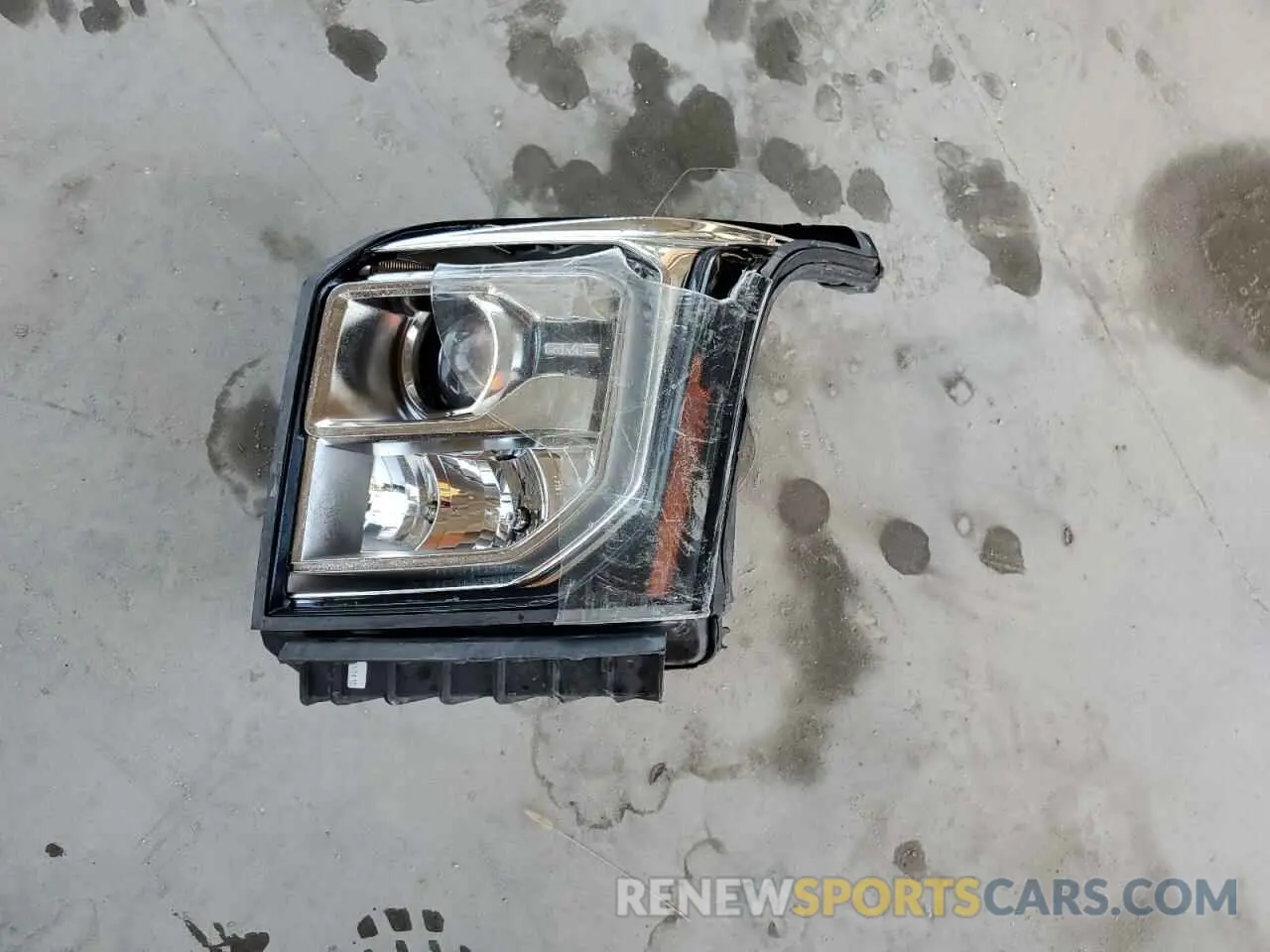 13 Photograph of a damaged car 1GKS2HKJ7KR340305 GMC YUKON 2019