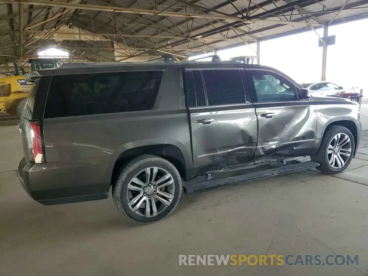 3 Photograph of a damaged car 1GKS2HKJ8KR205950 GMC YUKON 2019