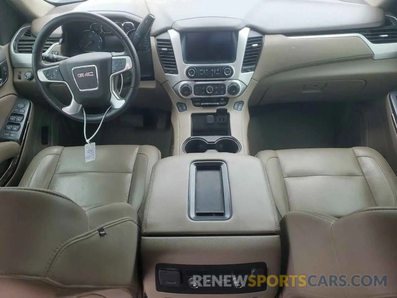 8 Photograph of a damaged car 1GKS2JKC3KR233809 GMC YUKON 2019
