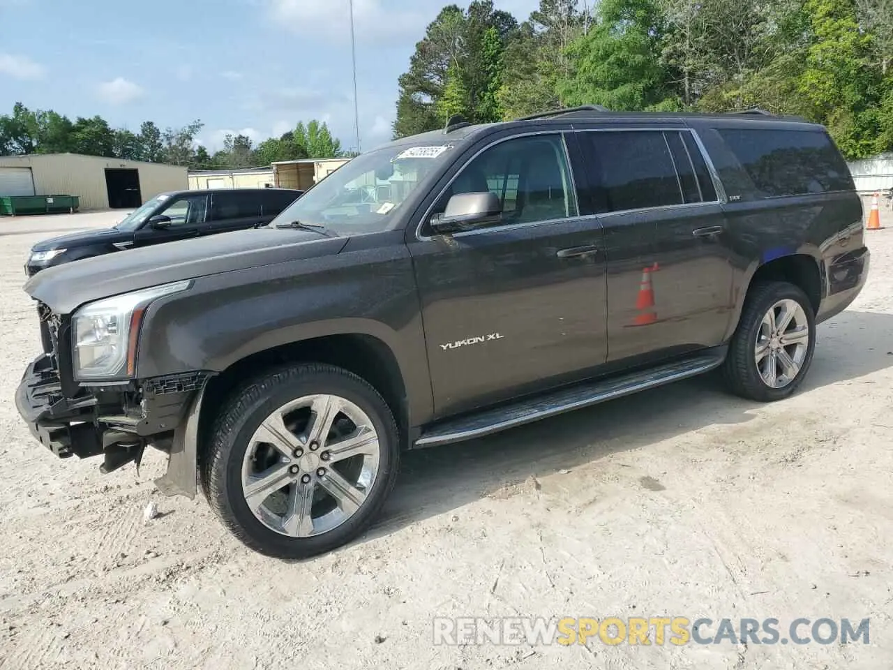 1 Photograph of a damaged car 1GKS2JKC8KR153714 GMC YUKON 2019