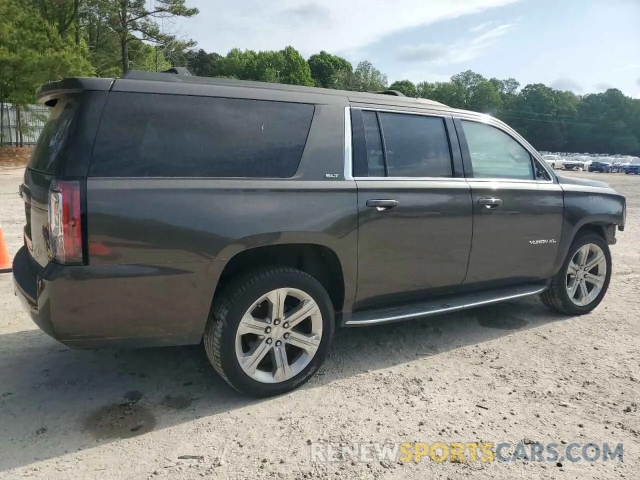 3 Photograph of a damaged car 1GKS2JKC8KR153714 GMC YUKON 2019