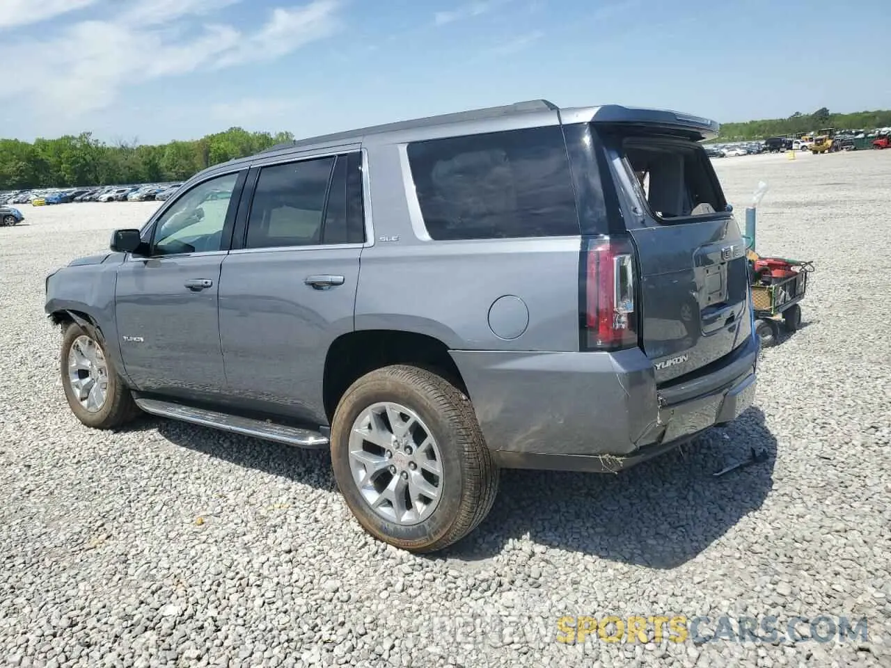 2 Photograph of a damaged car 1GKS1AKC2LR282231 GMC YUKON 2020