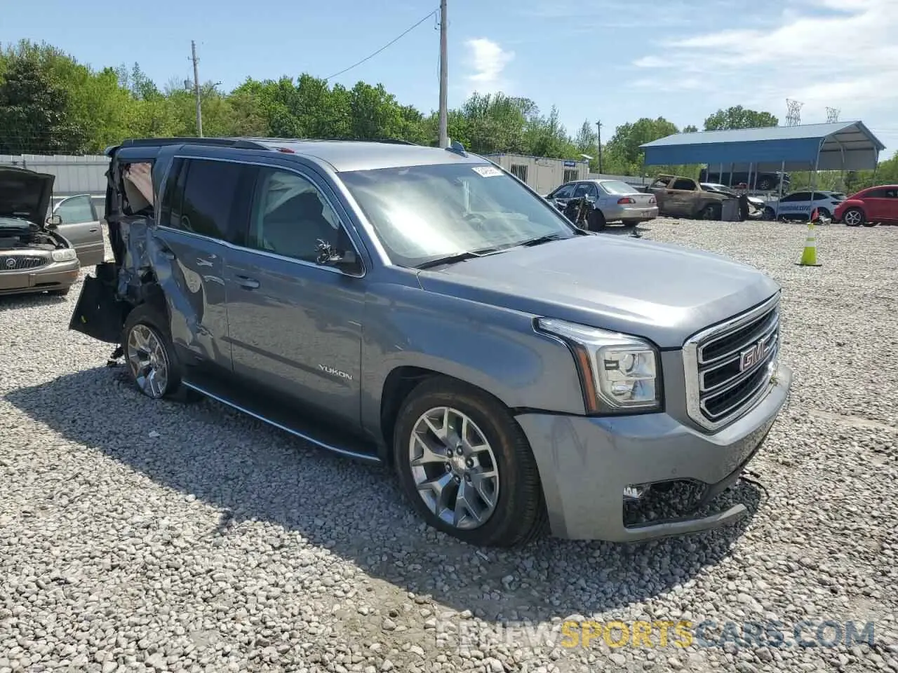4 Photograph of a damaged car 1GKS1AKC2LR282231 GMC YUKON 2020