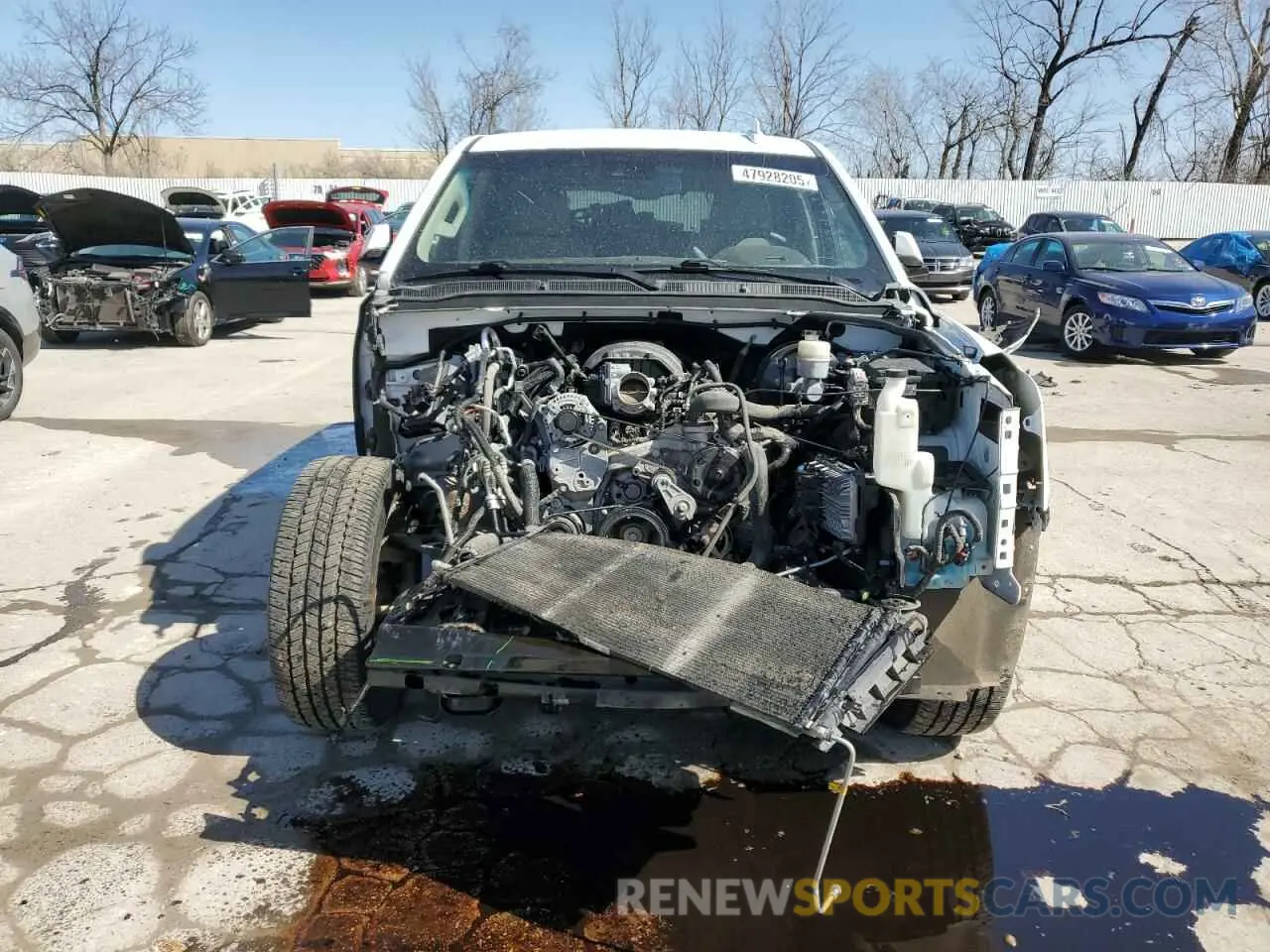 5 Photograph of a damaged car 1GKS1AKCXLR127278 GMC YUKON 2020