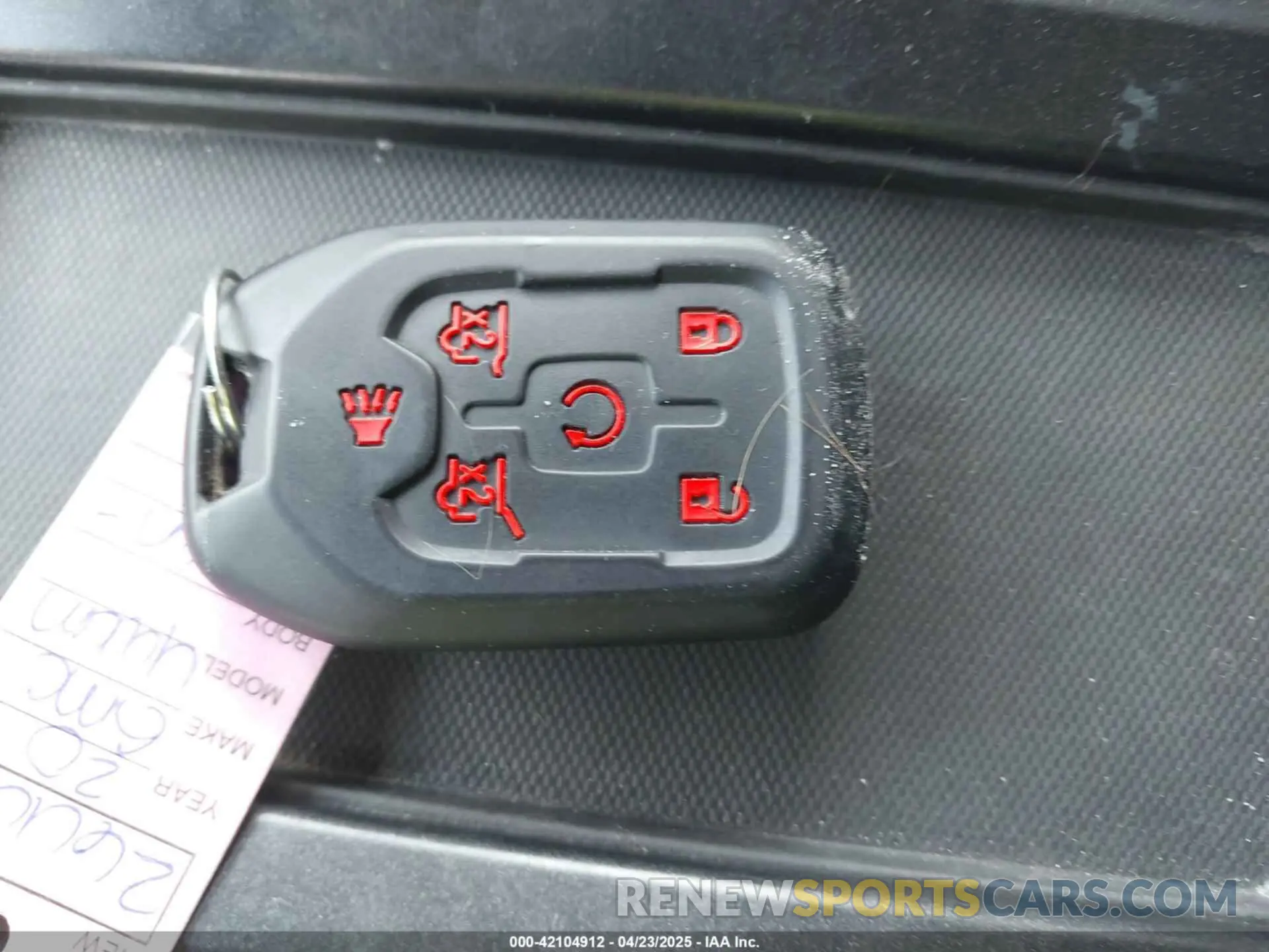 11 Photograph of a damaged car 1GKS1BKC4LR242383 GMC YUKON 2020