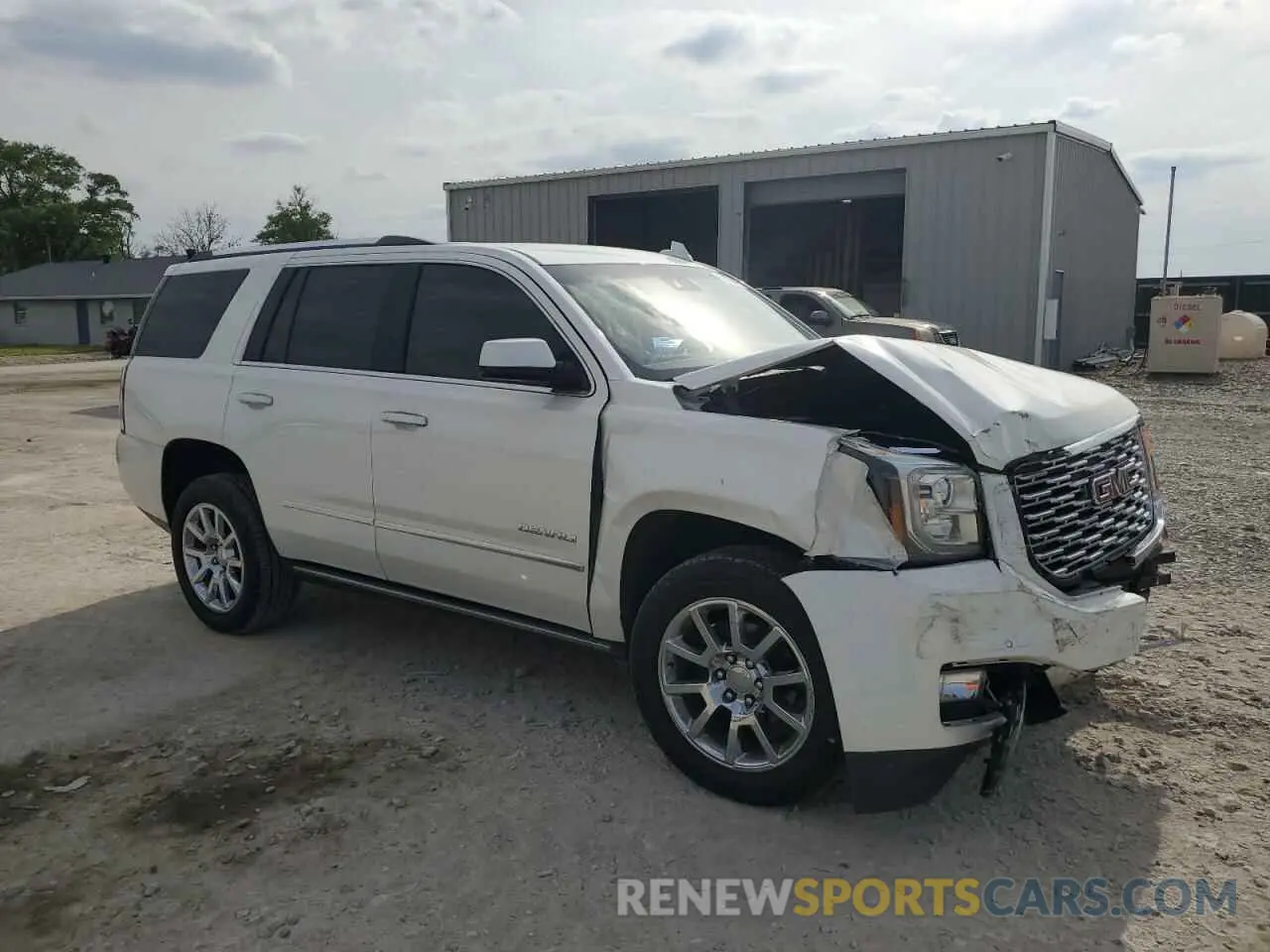 4 Photograph of a damaged car 1GKS1CKJ2LR179188 GMC YUKON 2020