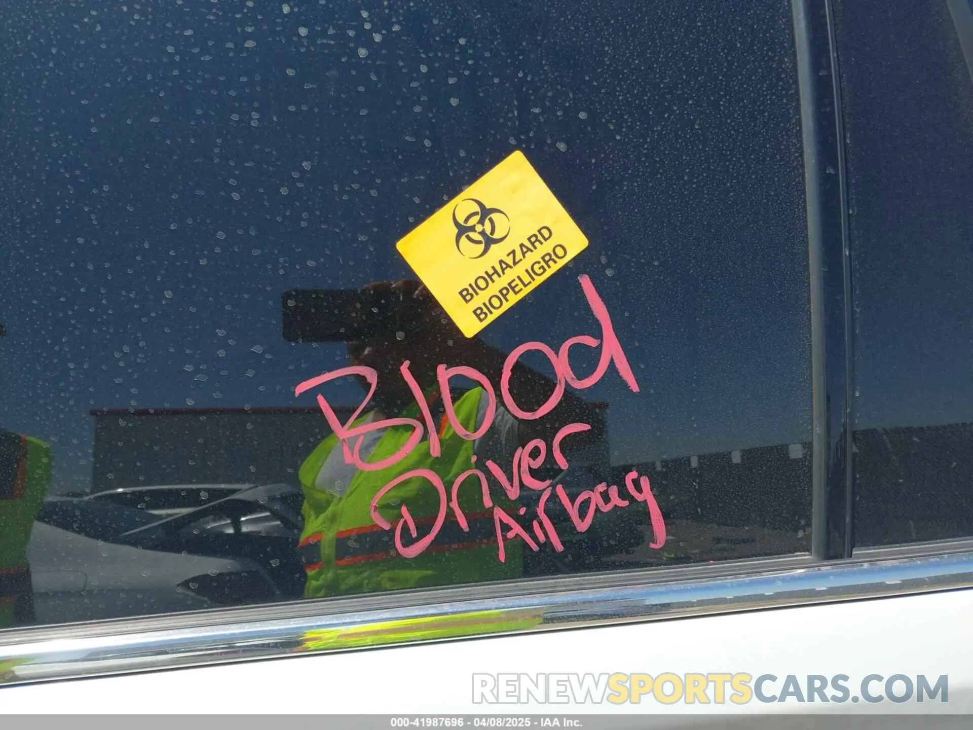 7 Photograph of a damaged car 1GKS1CKJ5LR120779 GMC YUKON 2020
