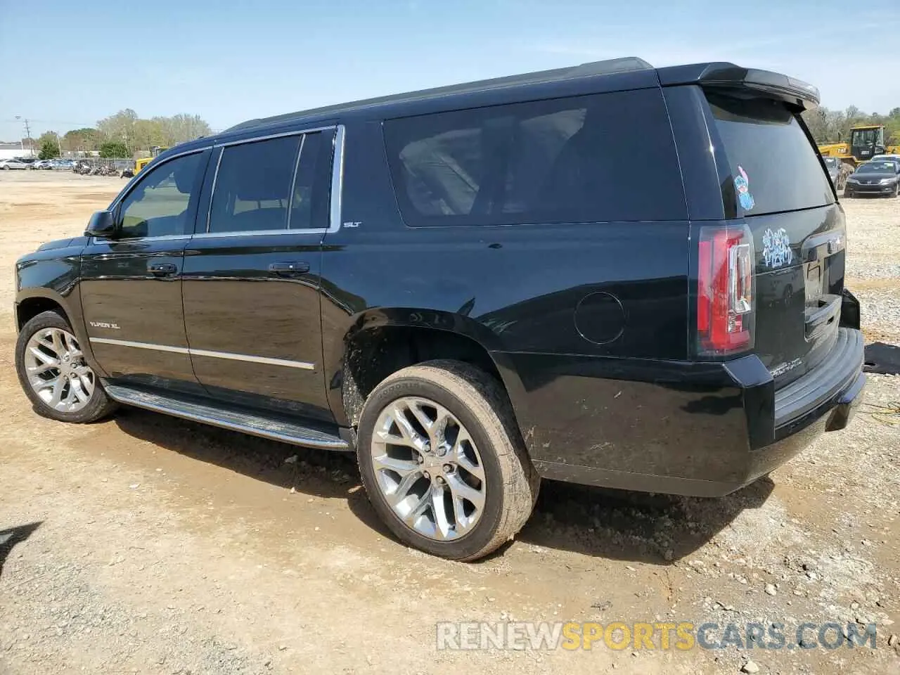 2 Photograph of a damaged car 1GKS1GKCXLR146352 GMC YUKON 2020