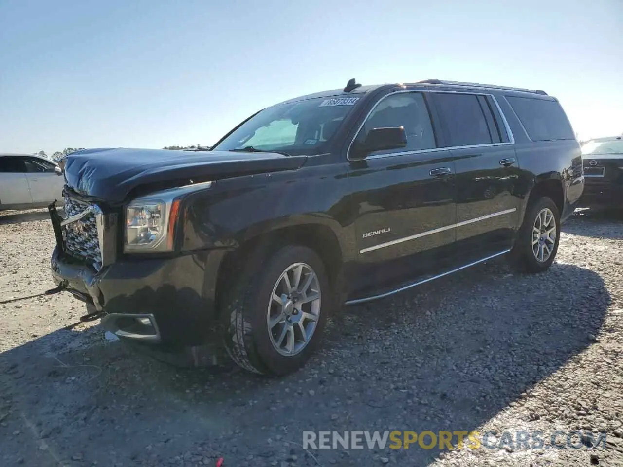 1 Photograph of a damaged car 1GKS1HKJ0LR175976 GMC YUKON 2020