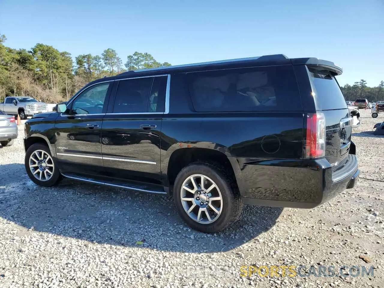 2 Photograph of a damaged car 1GKS1HKJ0LR175976 GMC YUKON 2020