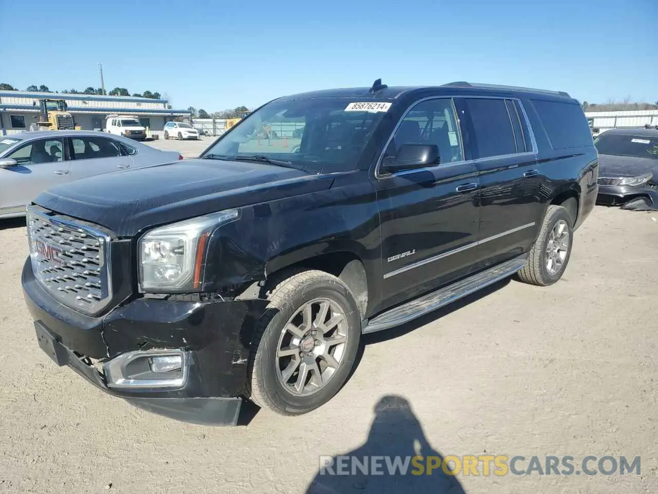 1 Photograph of a damaged car 1GKS1HKJ6LR298908 GMC YUKON 2020