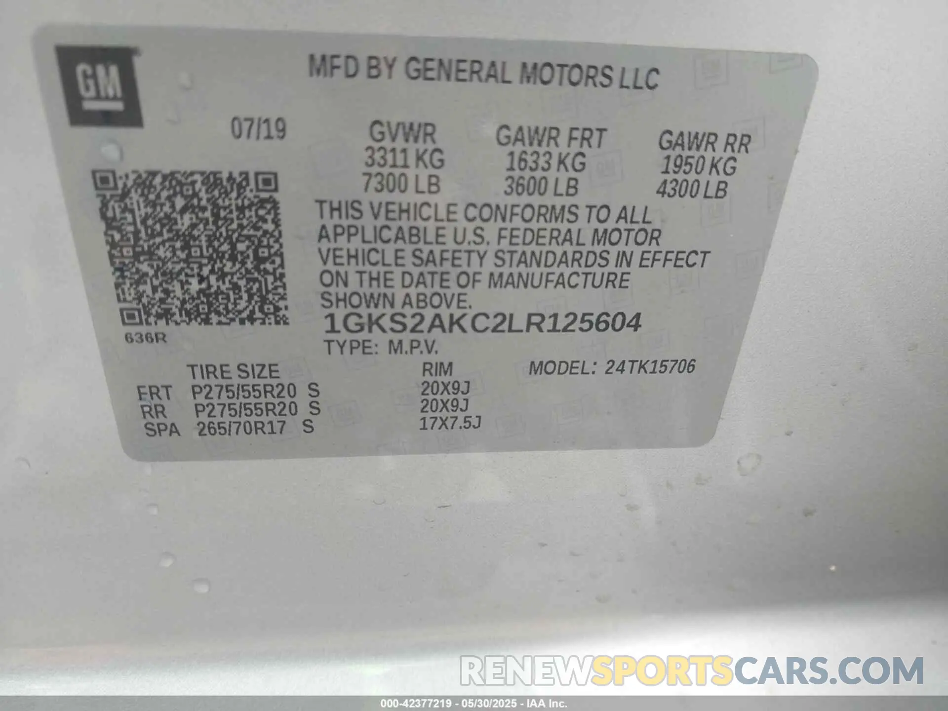 9 Photograph of a damaged car 1GKS2AKC2LR125604 GMC YUKON 2020